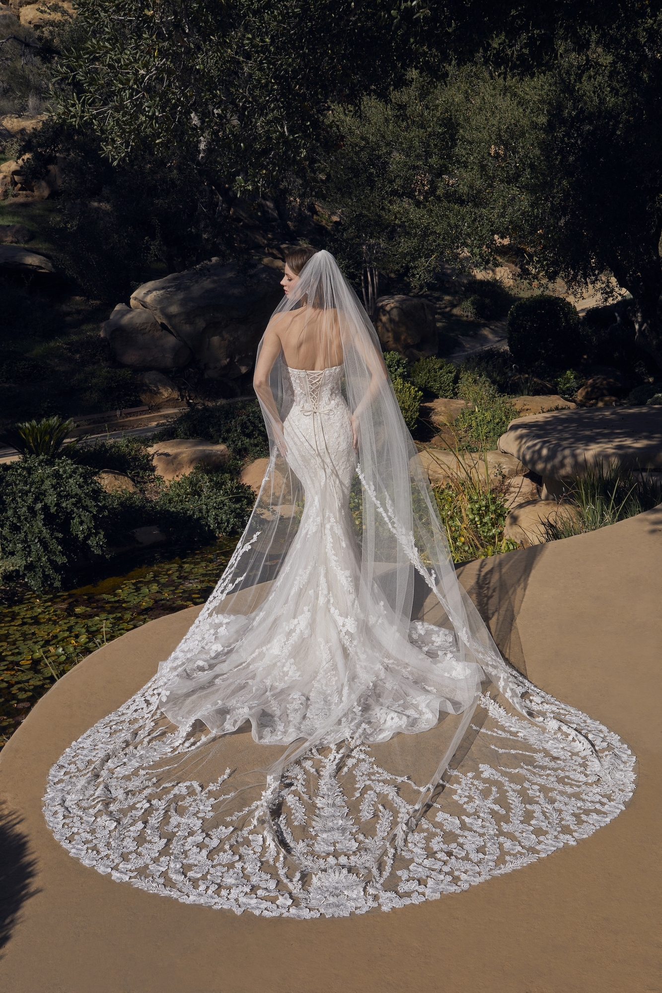 CASABLANCA wedding dress STYLE 2520 HATTIE