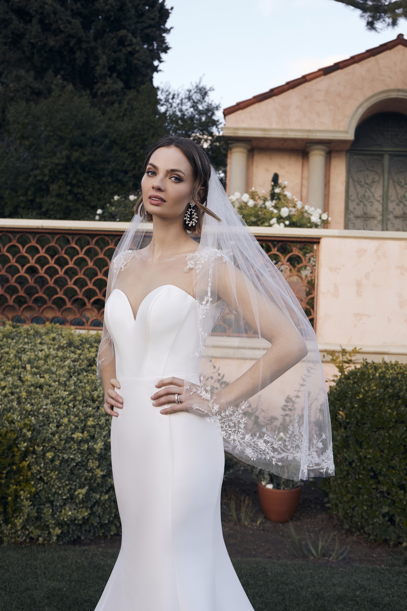 CASABLANCA wedding dress  STYLE 2524 POSEY