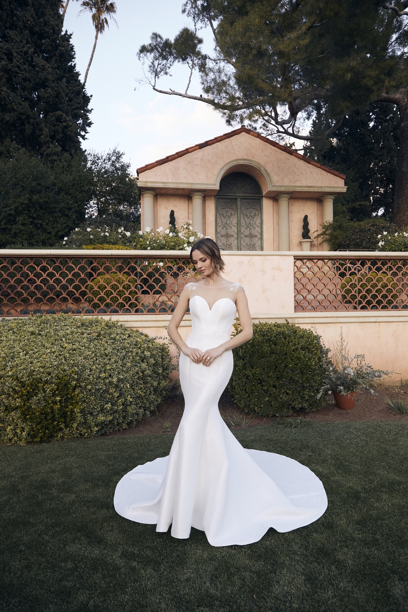 CASABLANCA wedding dress  STYLE 2524 POSEY