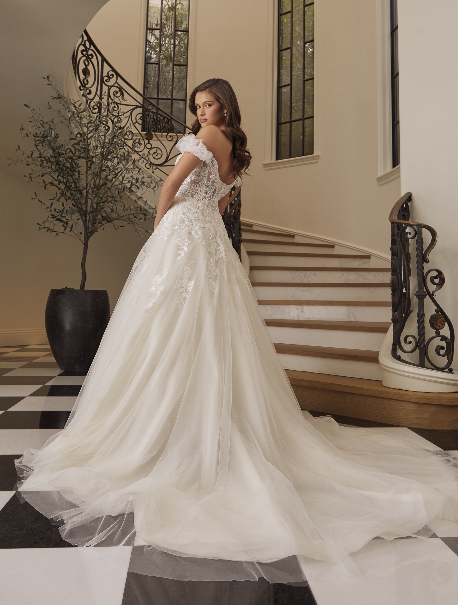 Casablanca Style 2574 Corinne