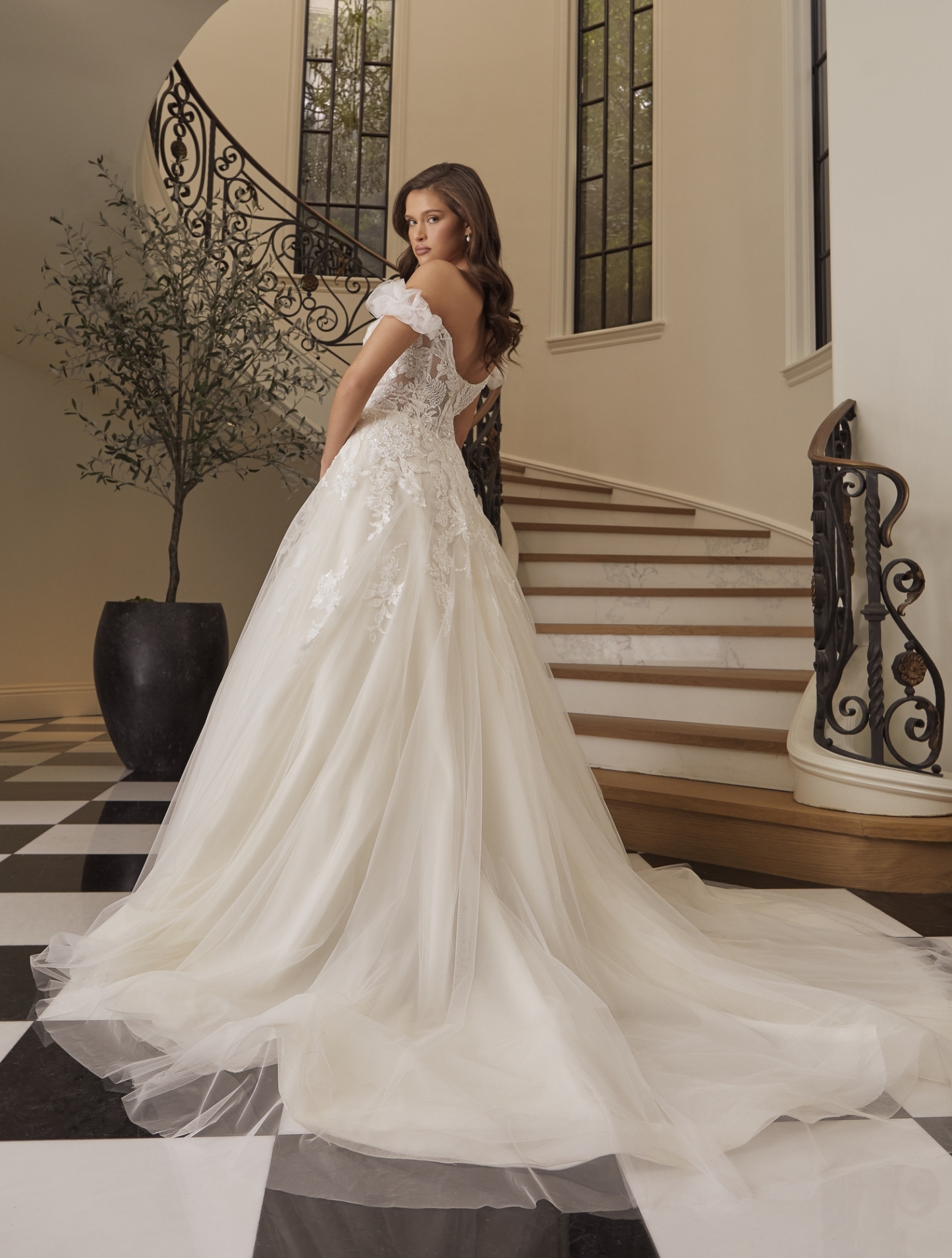 Casablanca Style 2574 Corinne