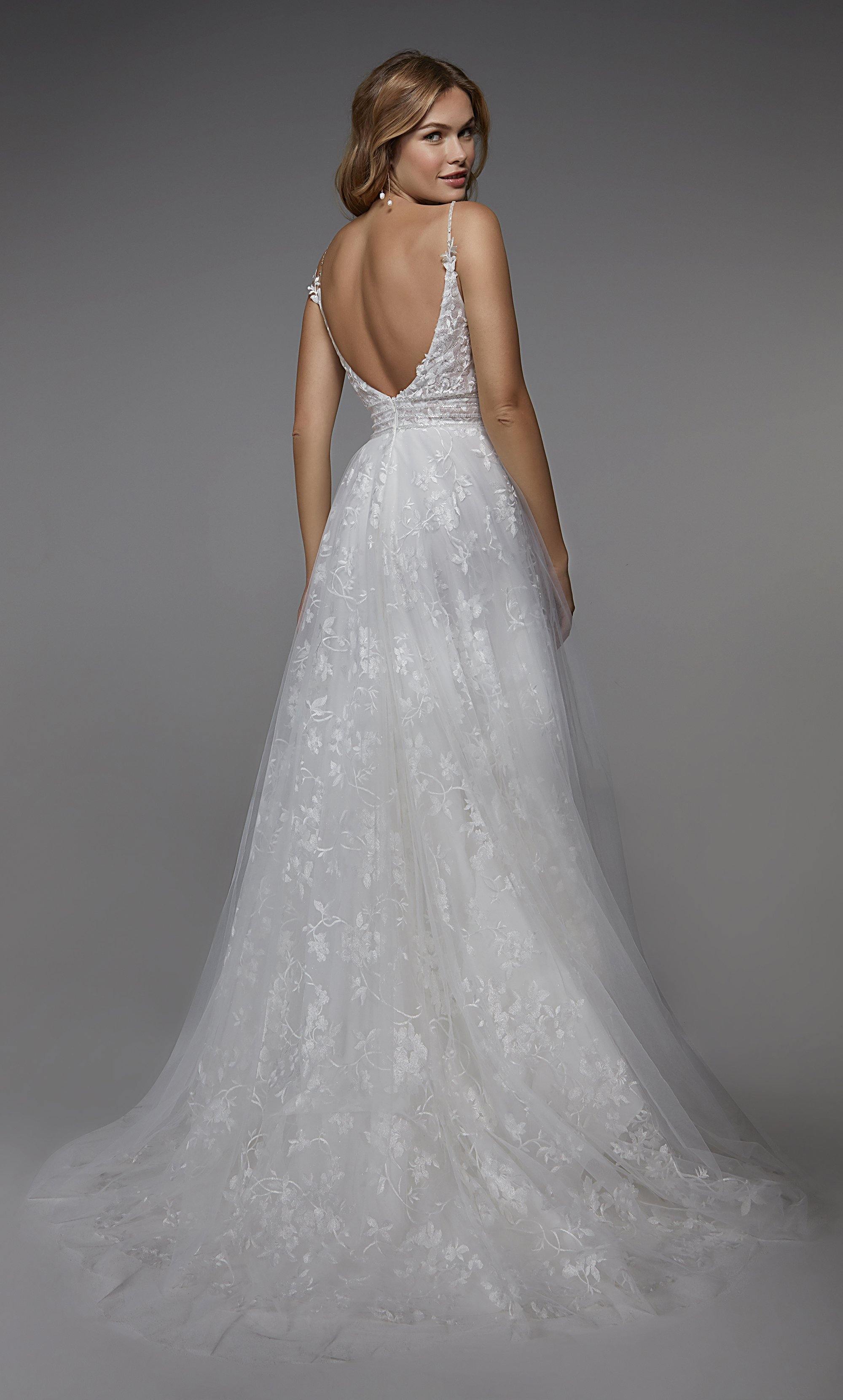 Plunging Neckline ALICEPARIS 7036