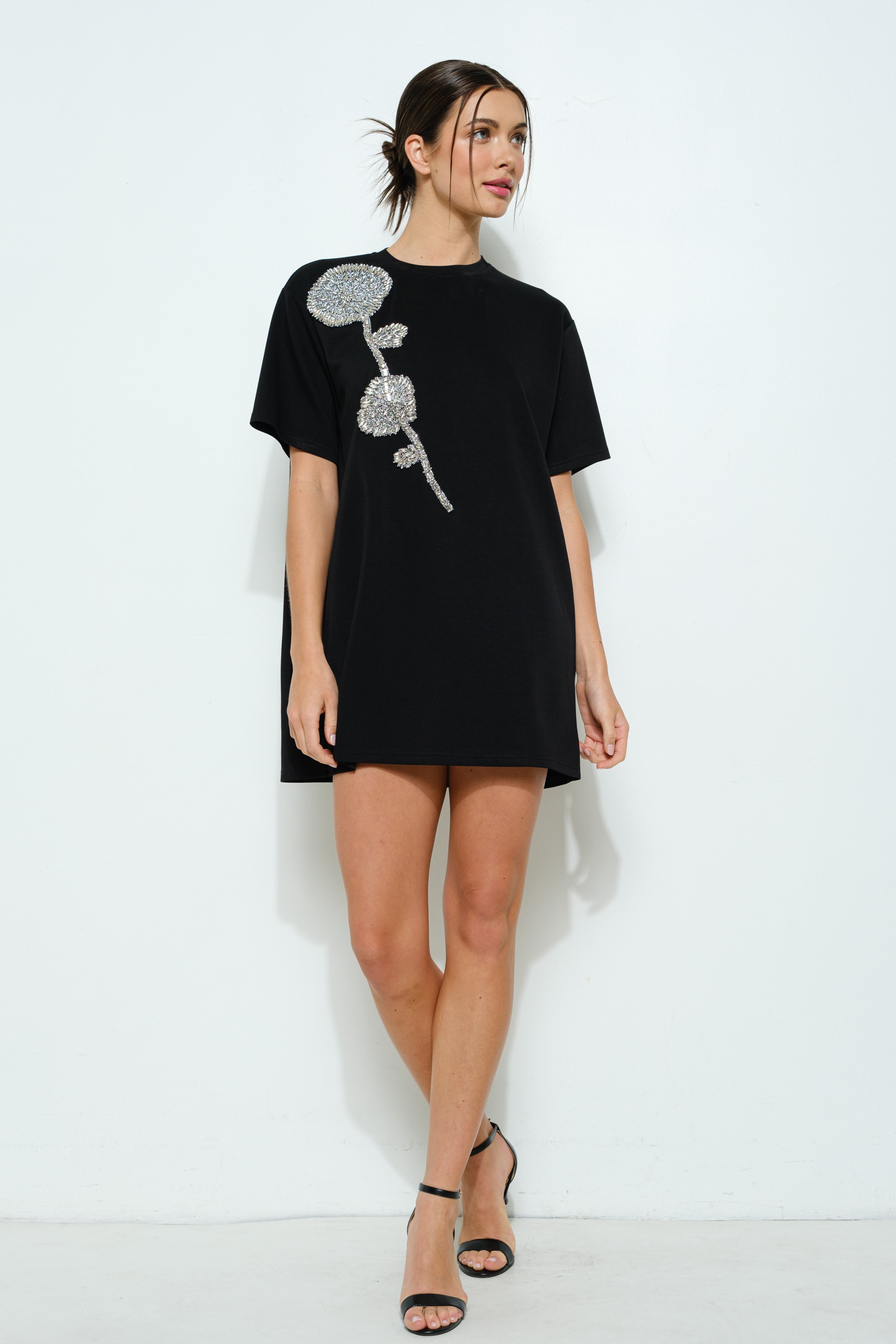 Rhinestone Beaded Flower Embellished T-shirt Dress #23560579