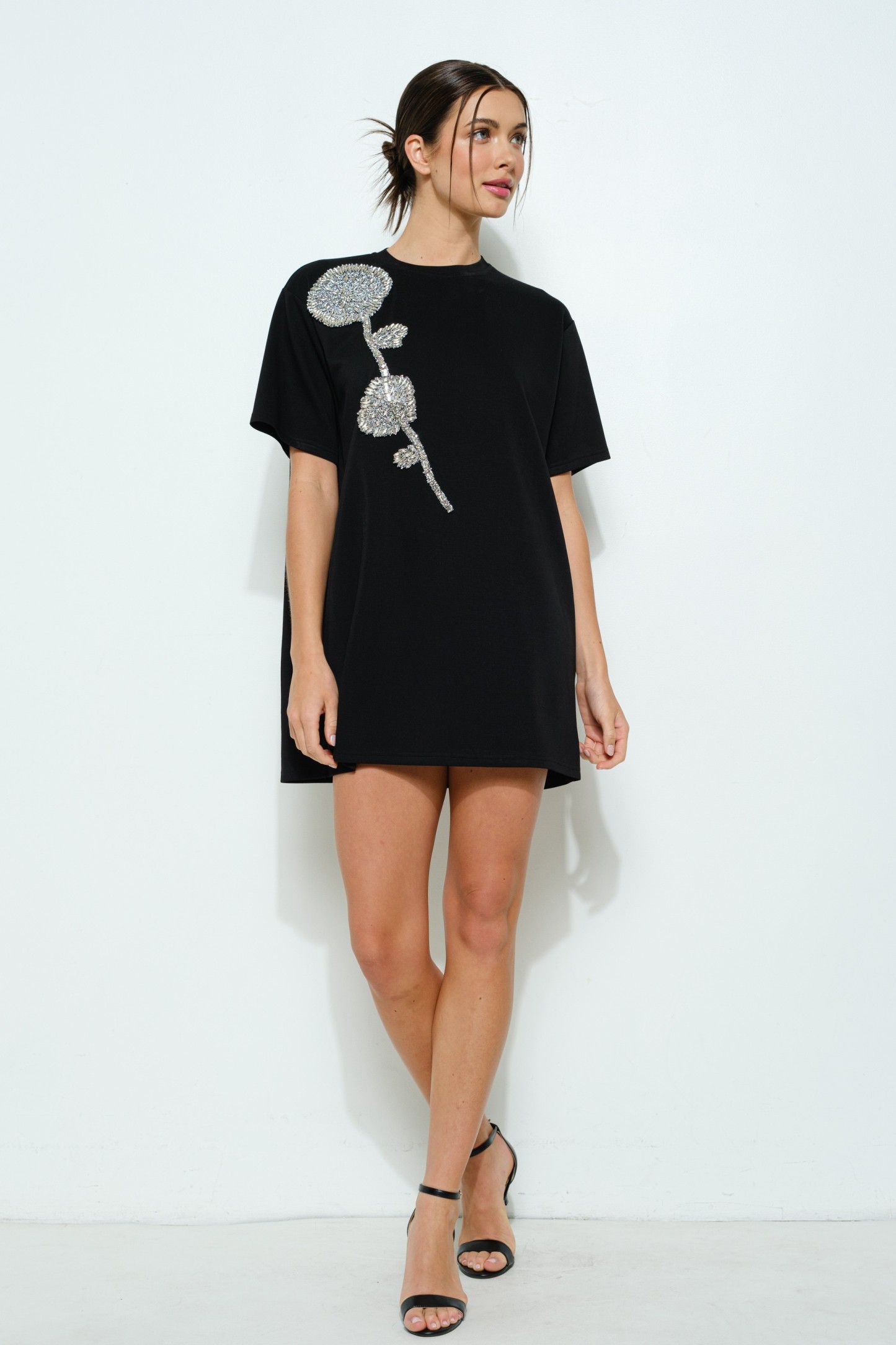 Rhinestone Beaded Flower Embellished T-shirt Dress #23560579