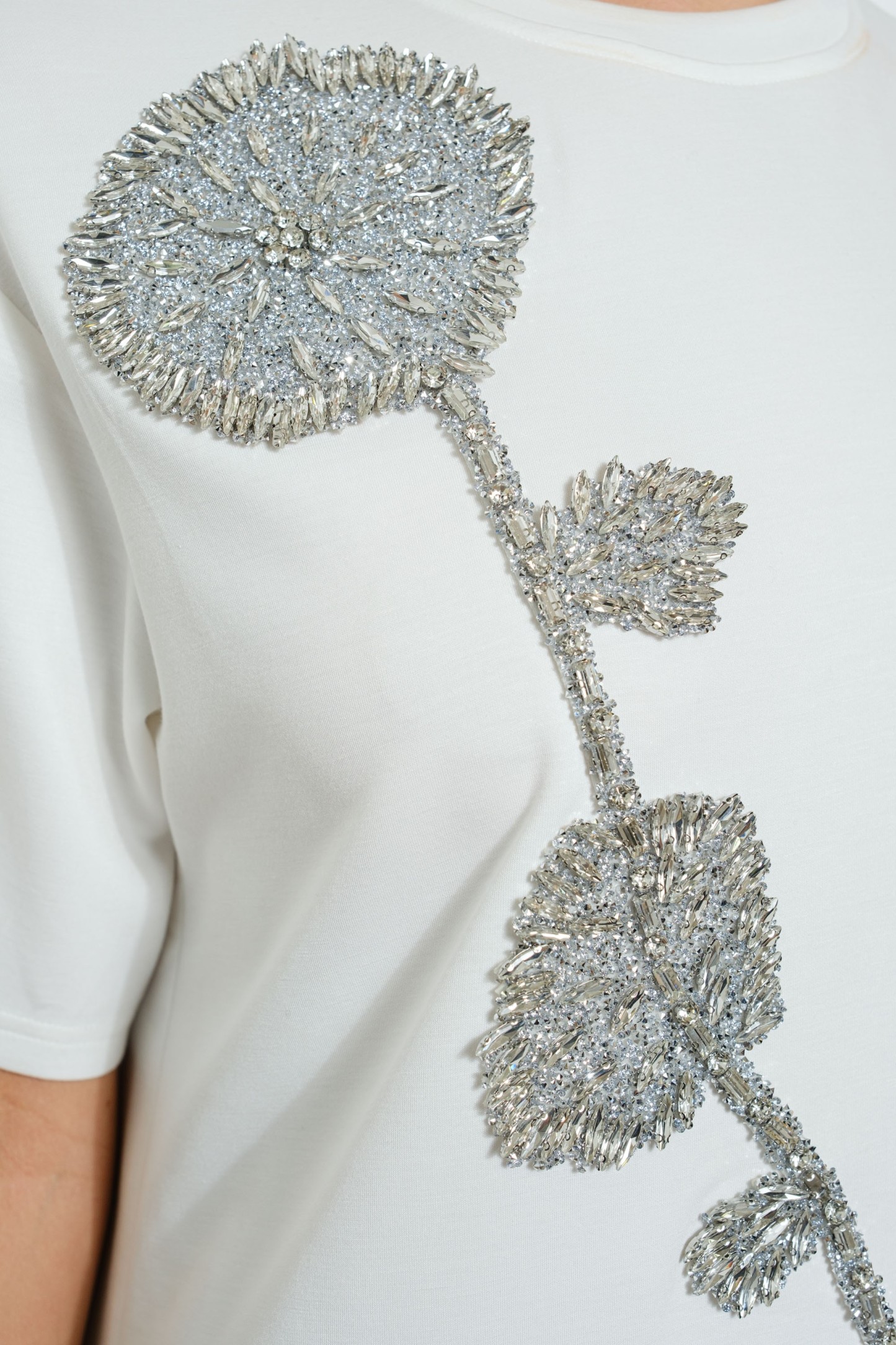 Rhinestone Beaded Flower Embellished T-shirt Dress #23560579