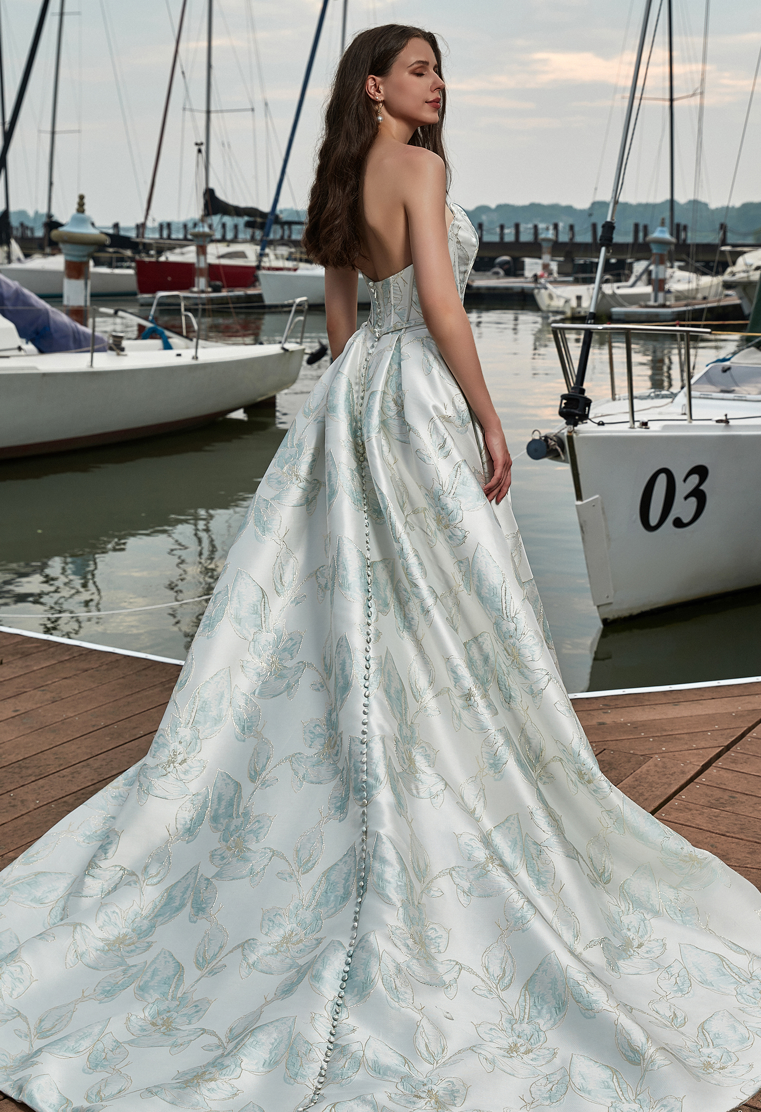 Satin Sleeveless A-Line Split And Grace Wedding Dress HW3411