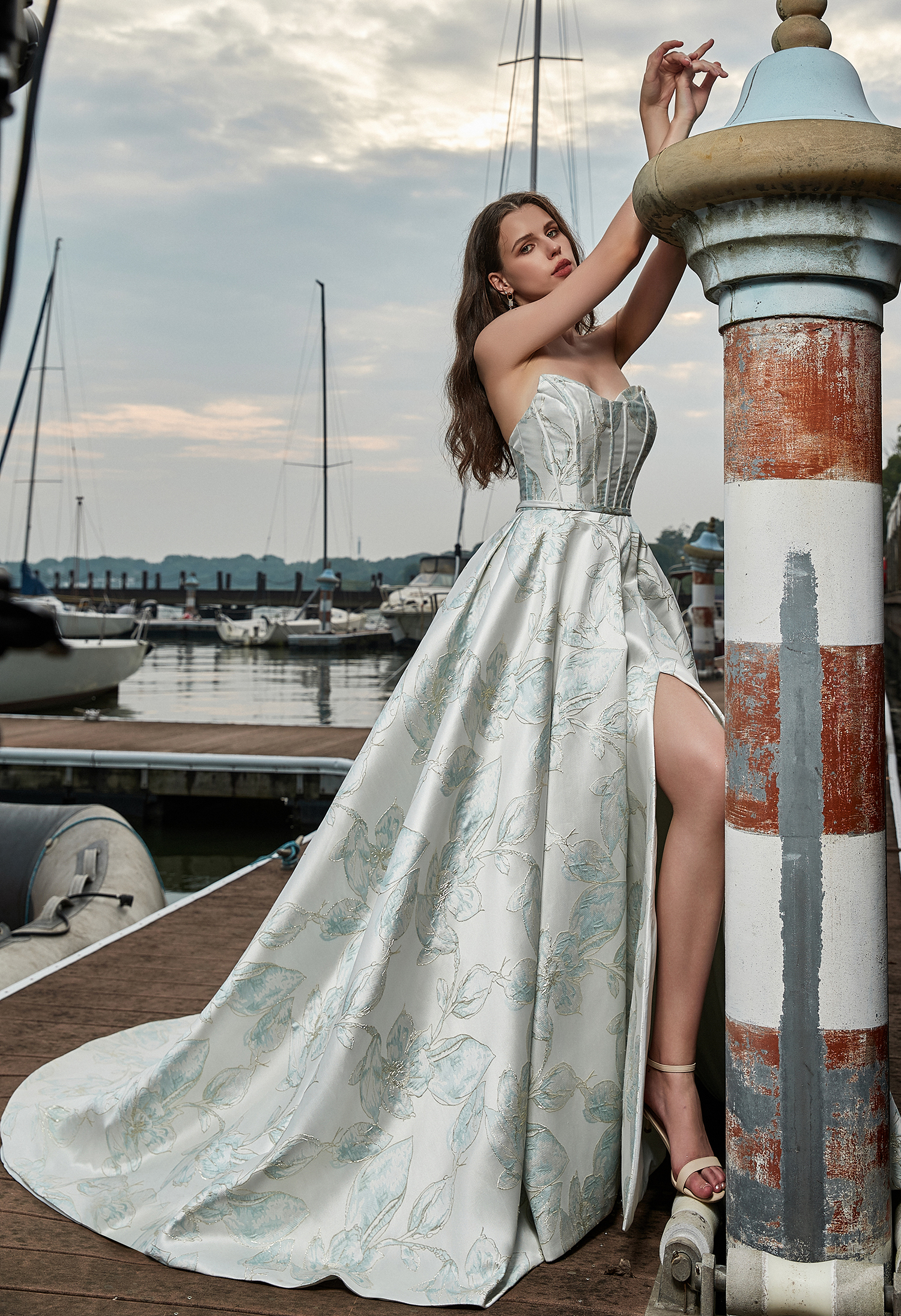 Satin Sleeveless A-Line Split And Grace Wedding Dress HW3411