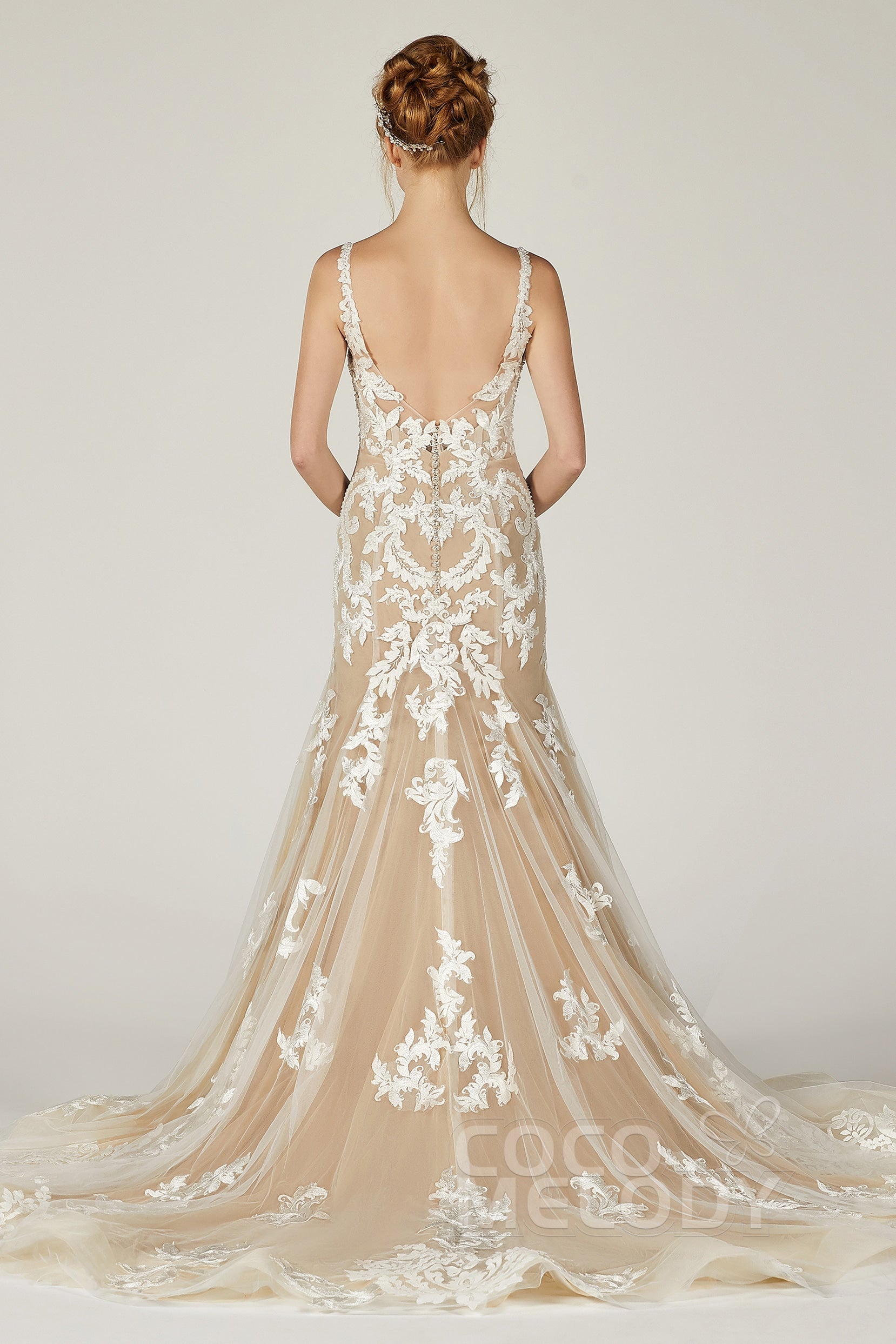 Trumpet-Mermaid Court Train Tulle Wedding Dress