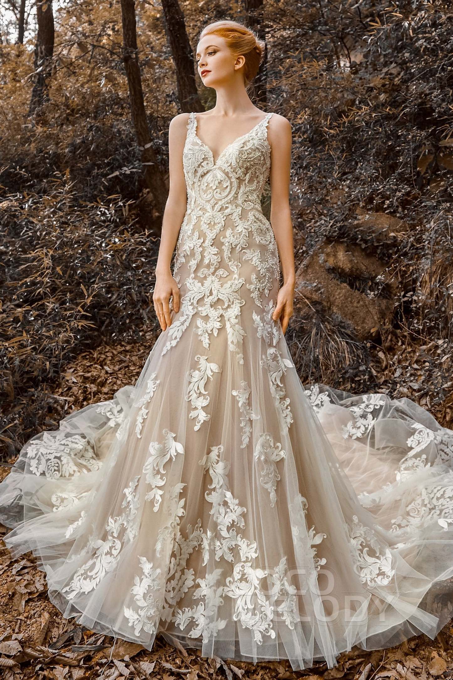 Trumpet-Mermaid Court Train Tulle Wedding Dress