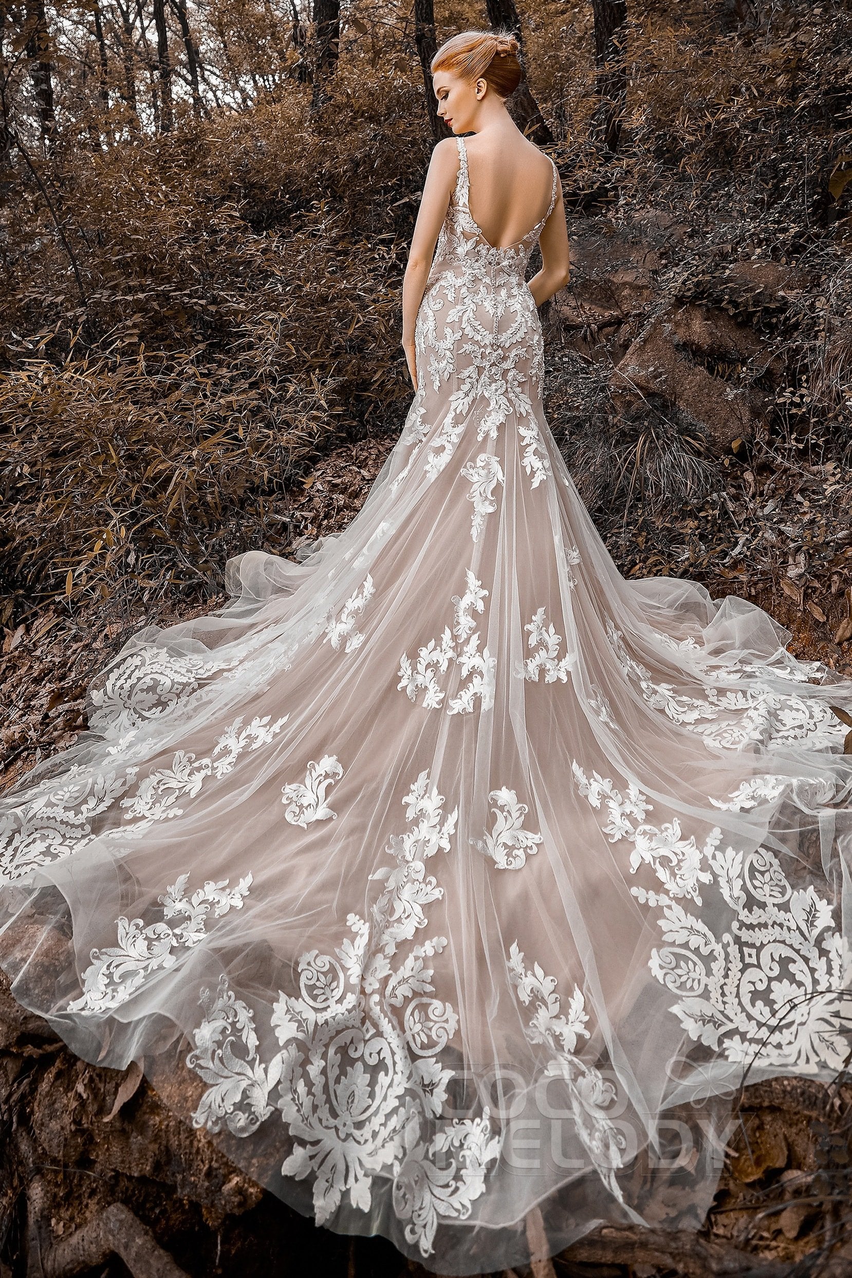 Trumpet-Mermaid Court Train Tulle Wedding Dress