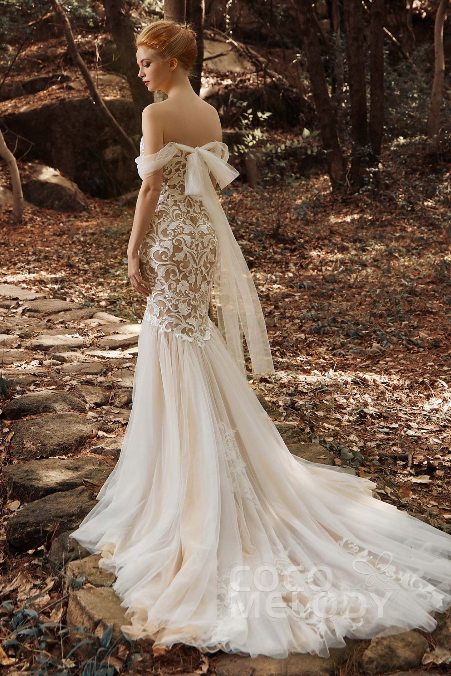 Trumpet Court Train Tulle Elastic Satin Wedding Dress