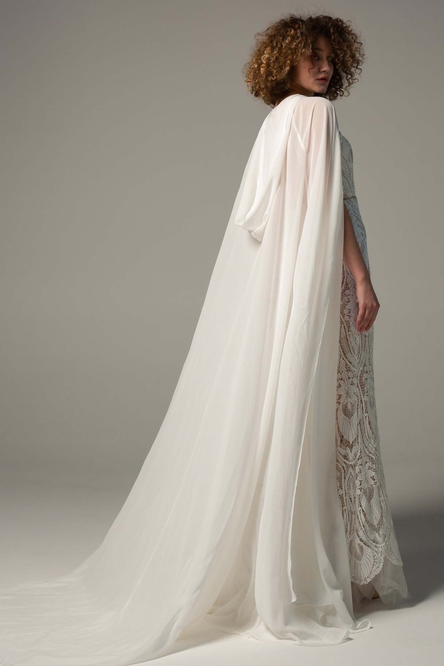 Trumpet Sweep-Brush Train Chiffon Lace Wedding Dress