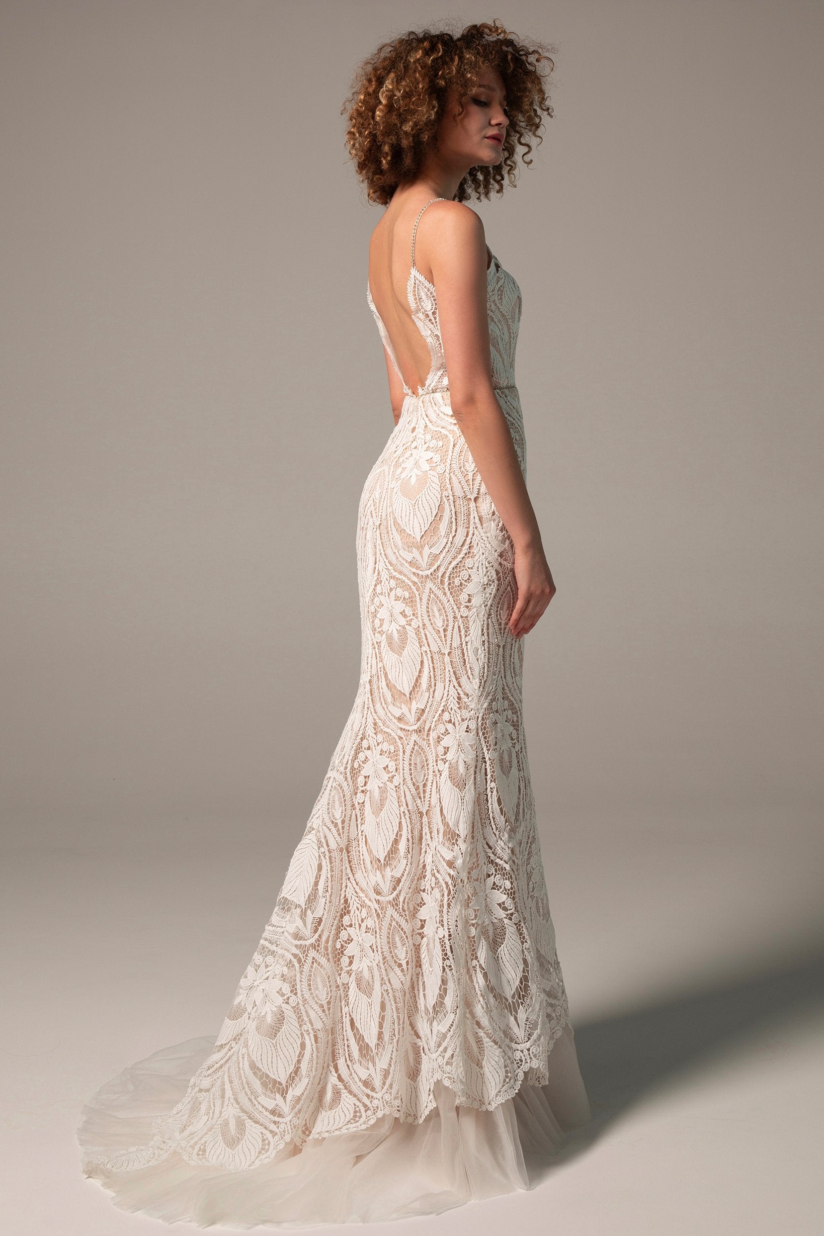 Trumpet Sweep-Brush Train Chiffon Lace Wedding Dress