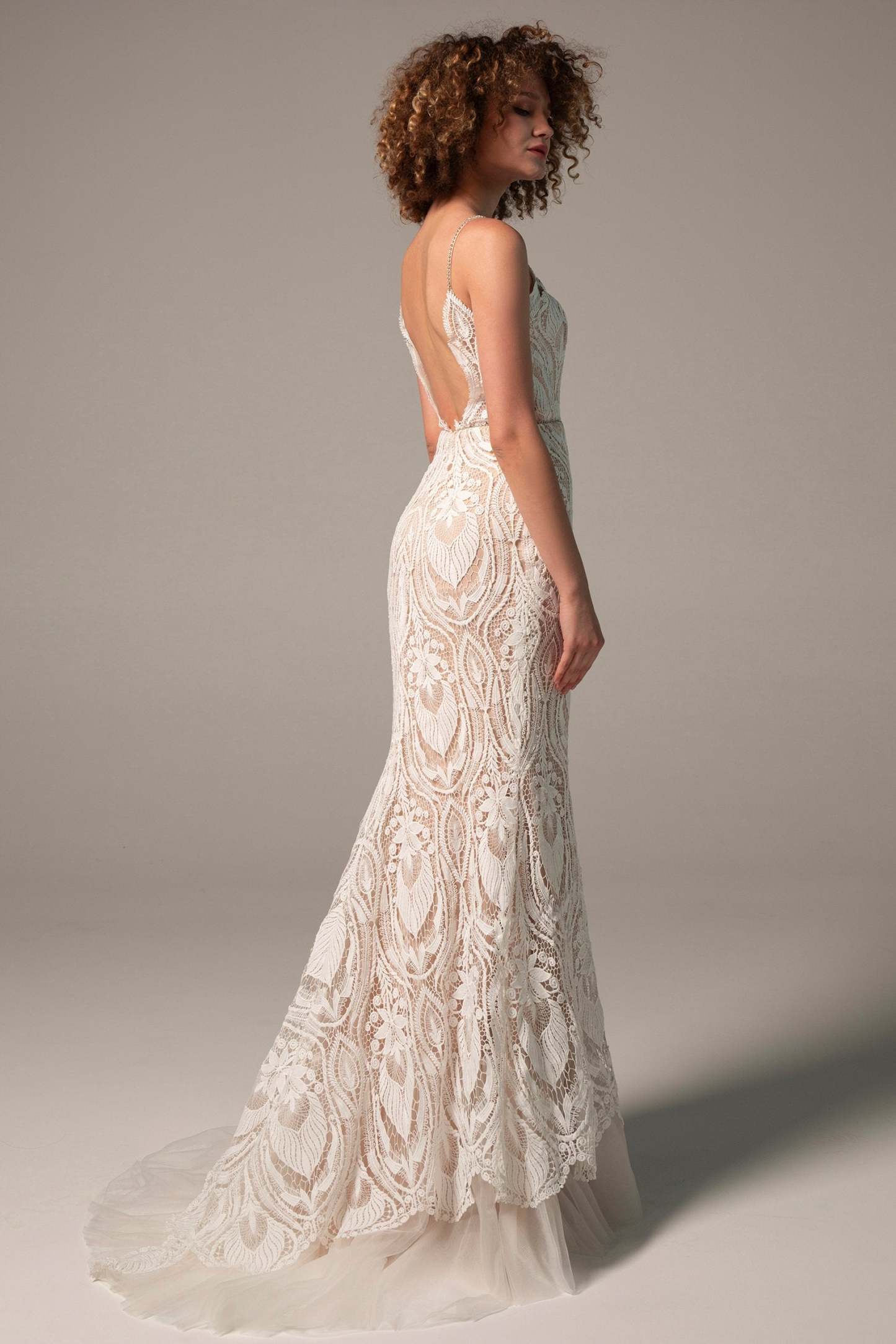 Trumpet Sweep-Brush Train Chiffon Lace Wedding Dress
