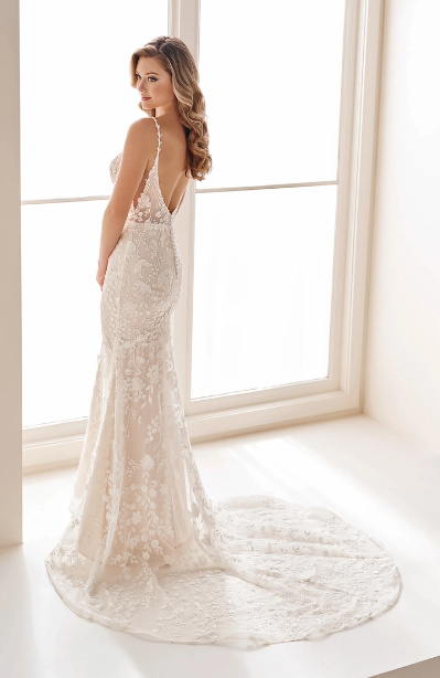 Stunning Fit and Flare Sweetheart Lace Applique Wedding Dress #E1010