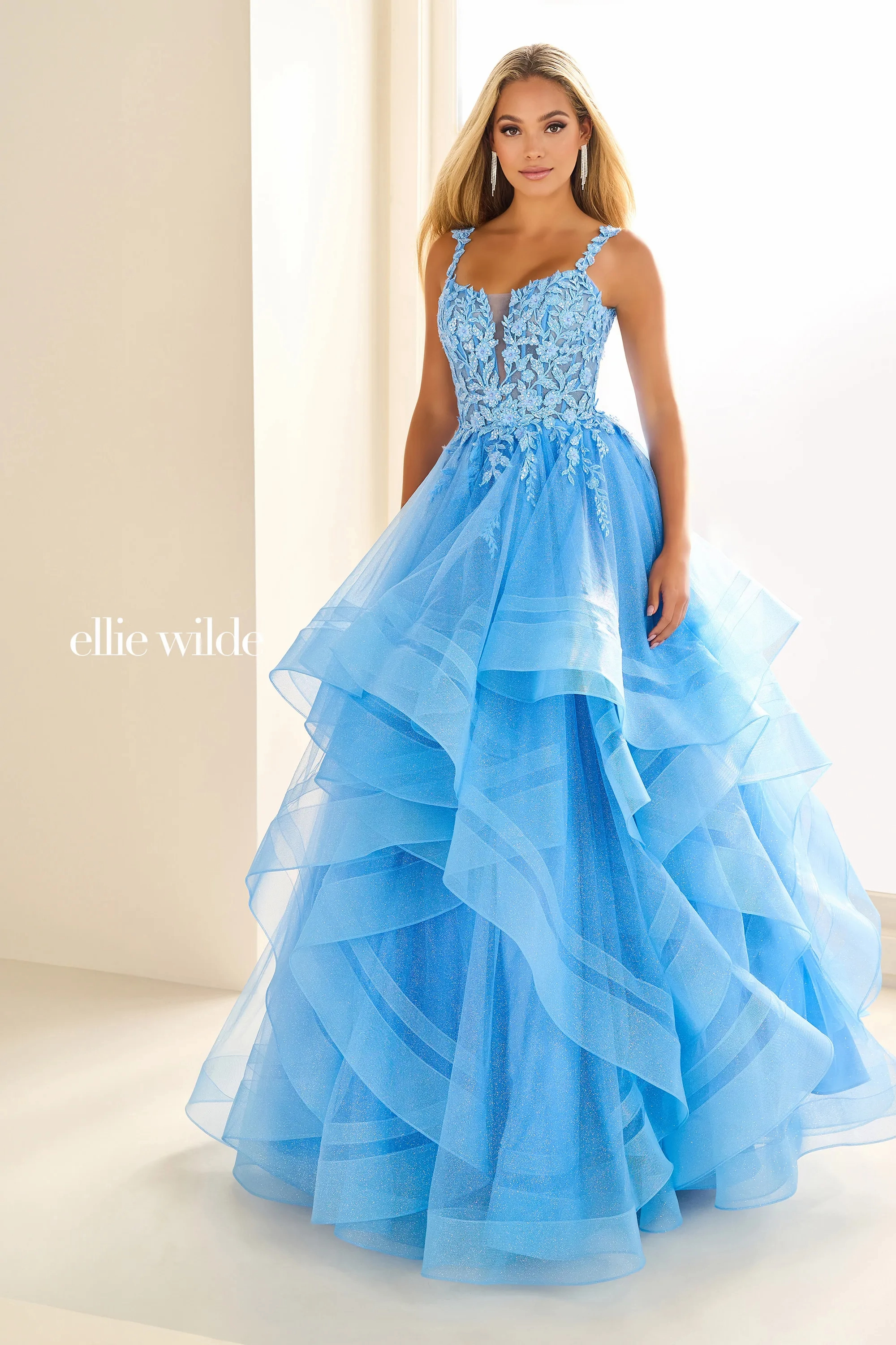 Ball Gown Sweetheart Lace Appliques Sequin Prom Dress #EW36035