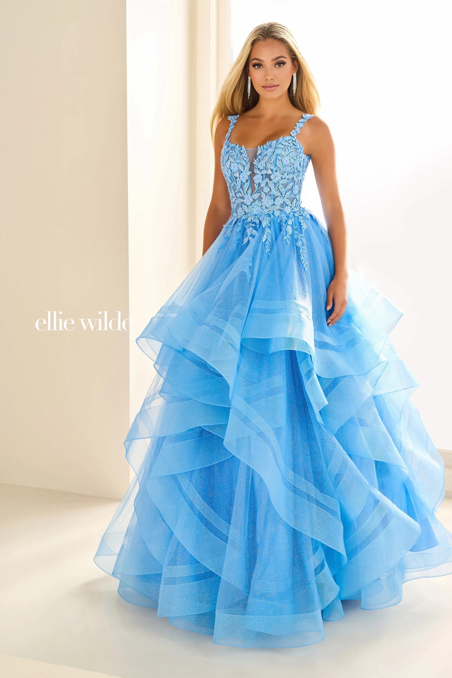 Ball Gown Sweetheart Lace Appliques Sequin Prom Dress #EW36035