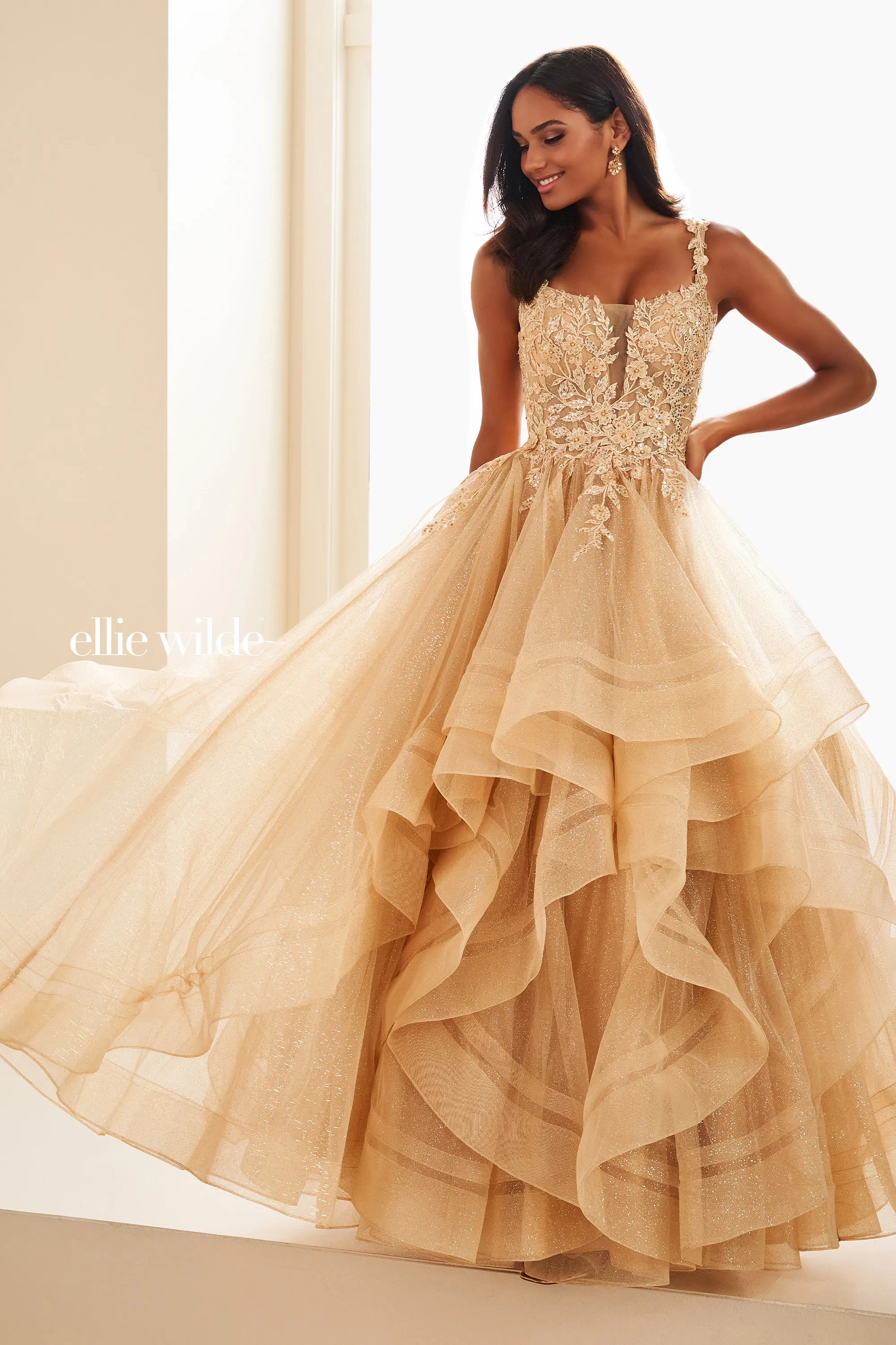Ball Gown Sweetheart Lace Appliques Sequin Prom Dress #EW36035