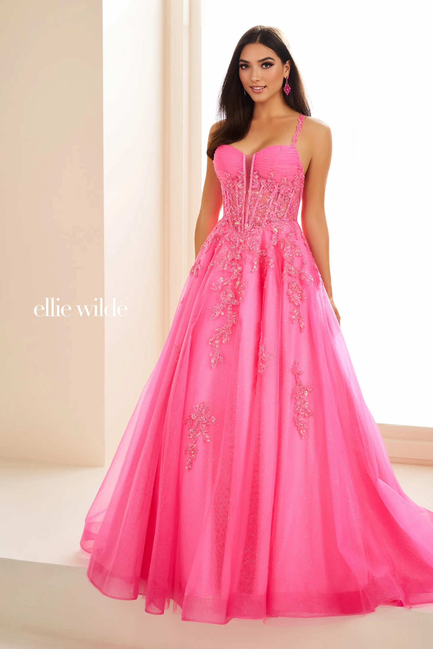 Ball Gown Sweetheart Sleeveless Lace Appliques Prom Dress With Pockets