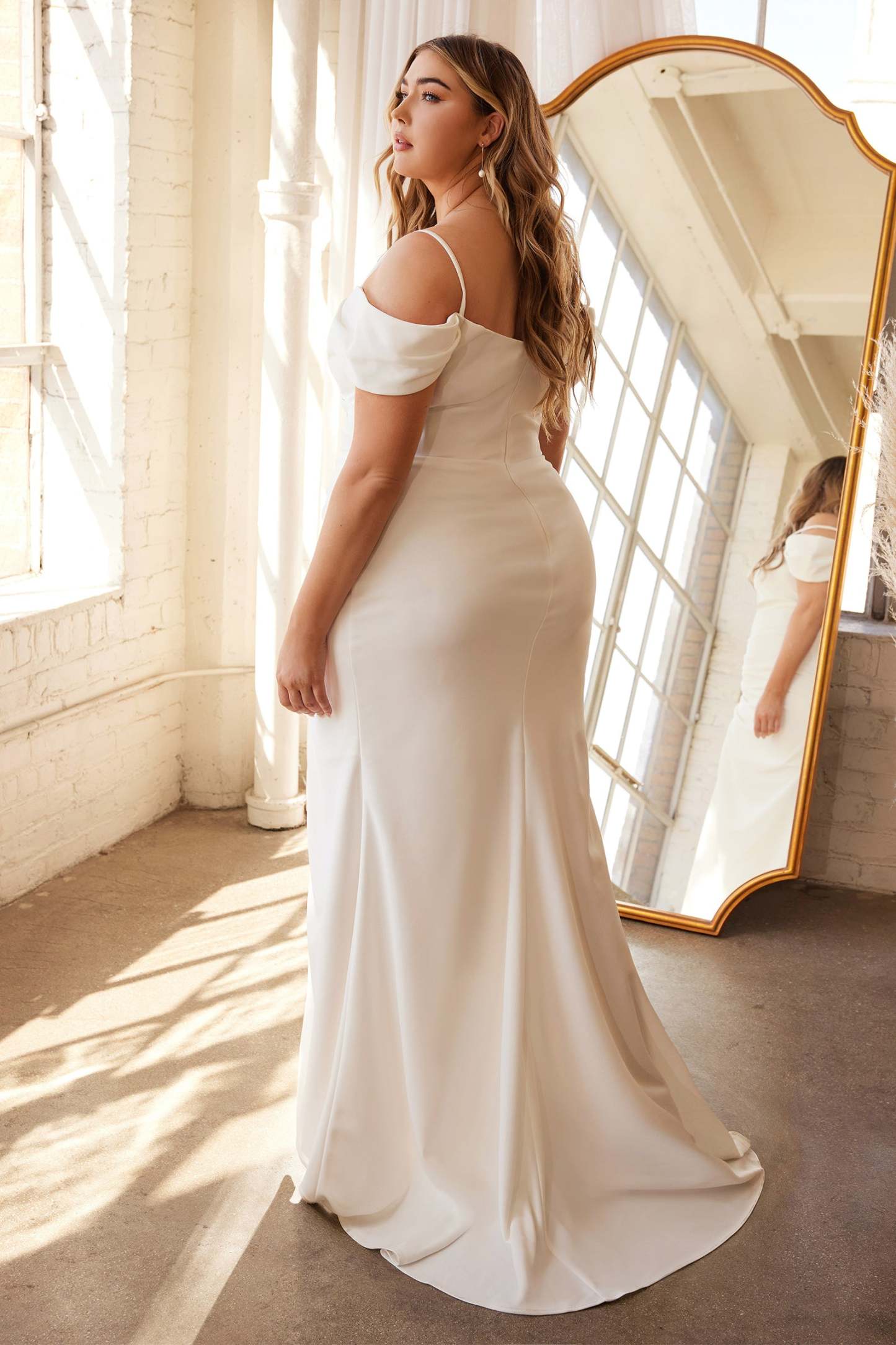 Modern Fitted Off The Shoulder Sweetheart Pleated Straps Wedding Dress #KV1057WC