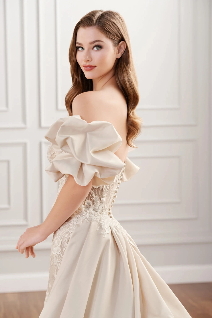 MARTIN THORNBURG MTL416 Fit and Flare Sweetheart Puff Sleeve Wedding Dress
