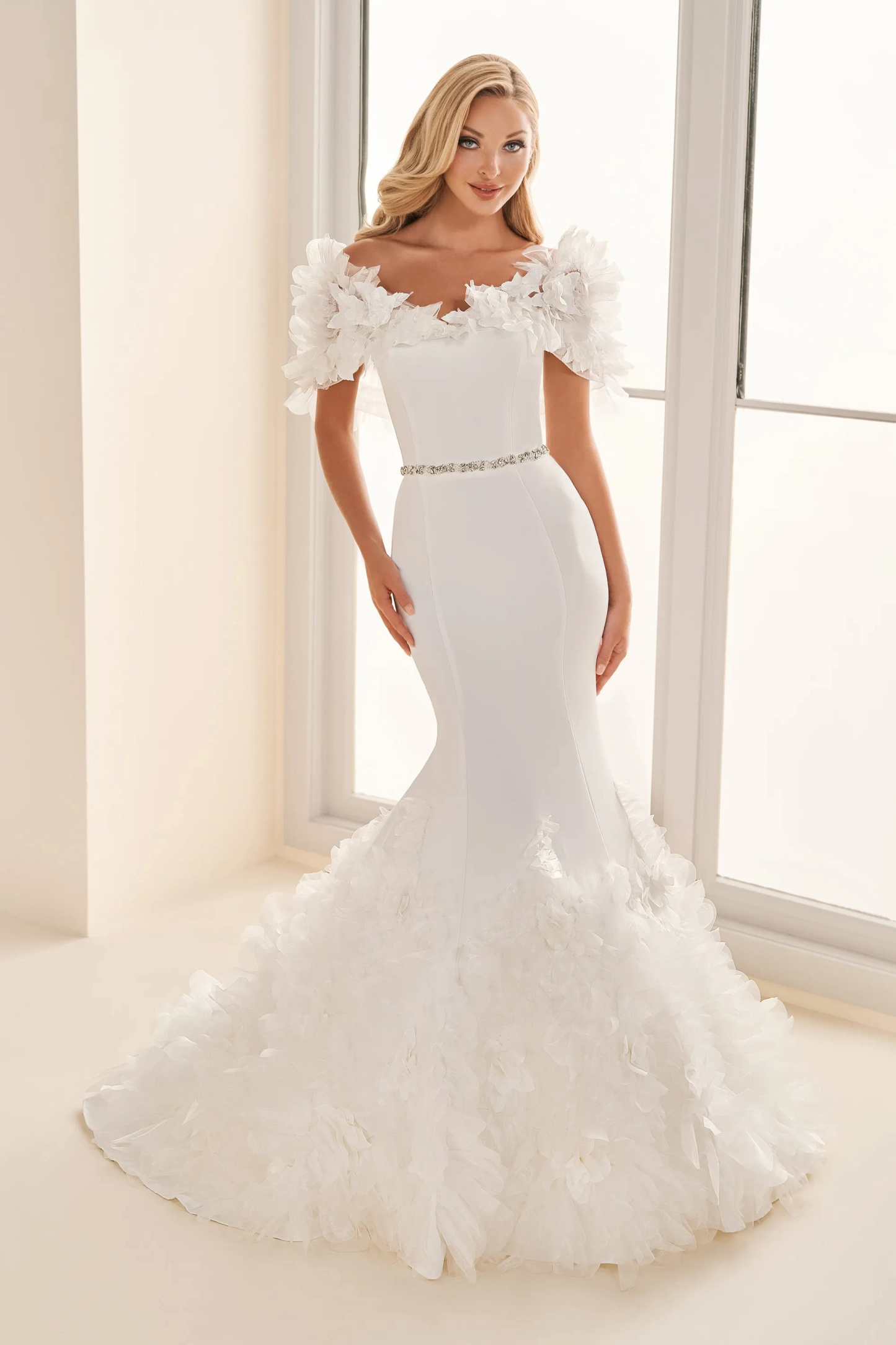 Dreamy Fit And Flare Sweetheart 3D Floral Applique Wedding Dress #E253