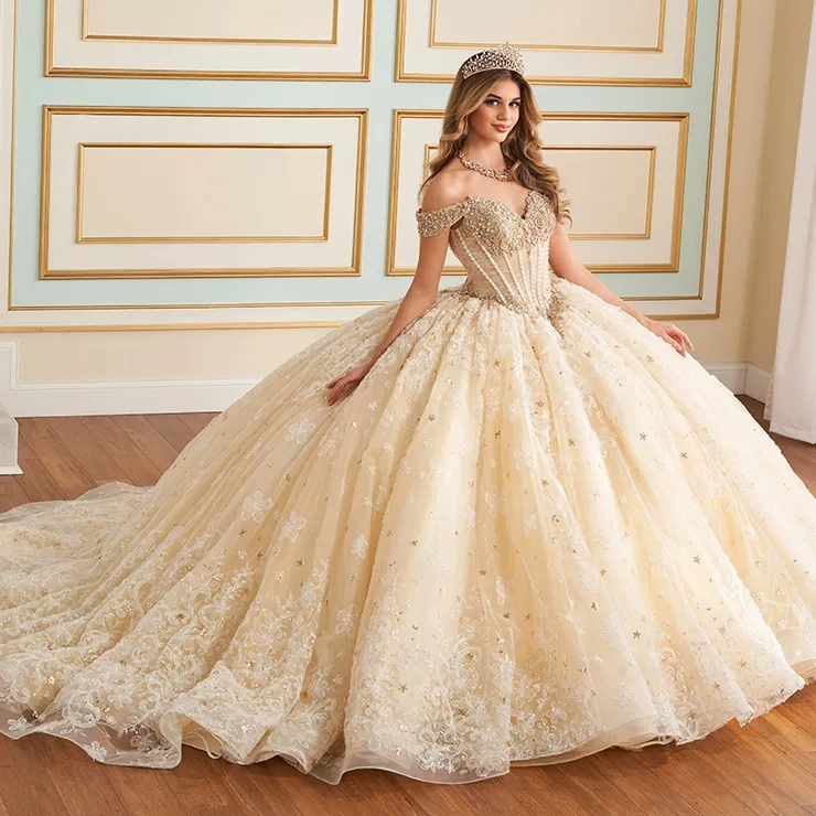 Dazzling Sweetheart Off-The-Shoulder Straps Lace Applique Quinceanera Diamond Bride Couture Dazzling Sweetheart Off-The-Shoulder Straps Lace Applique Quinceanera Diamond Bride Couture