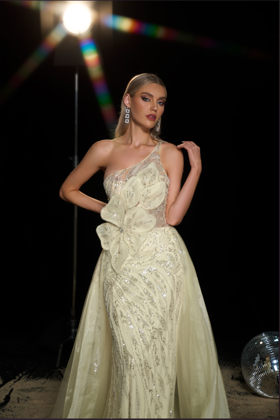 Rent Couture Lee pc008