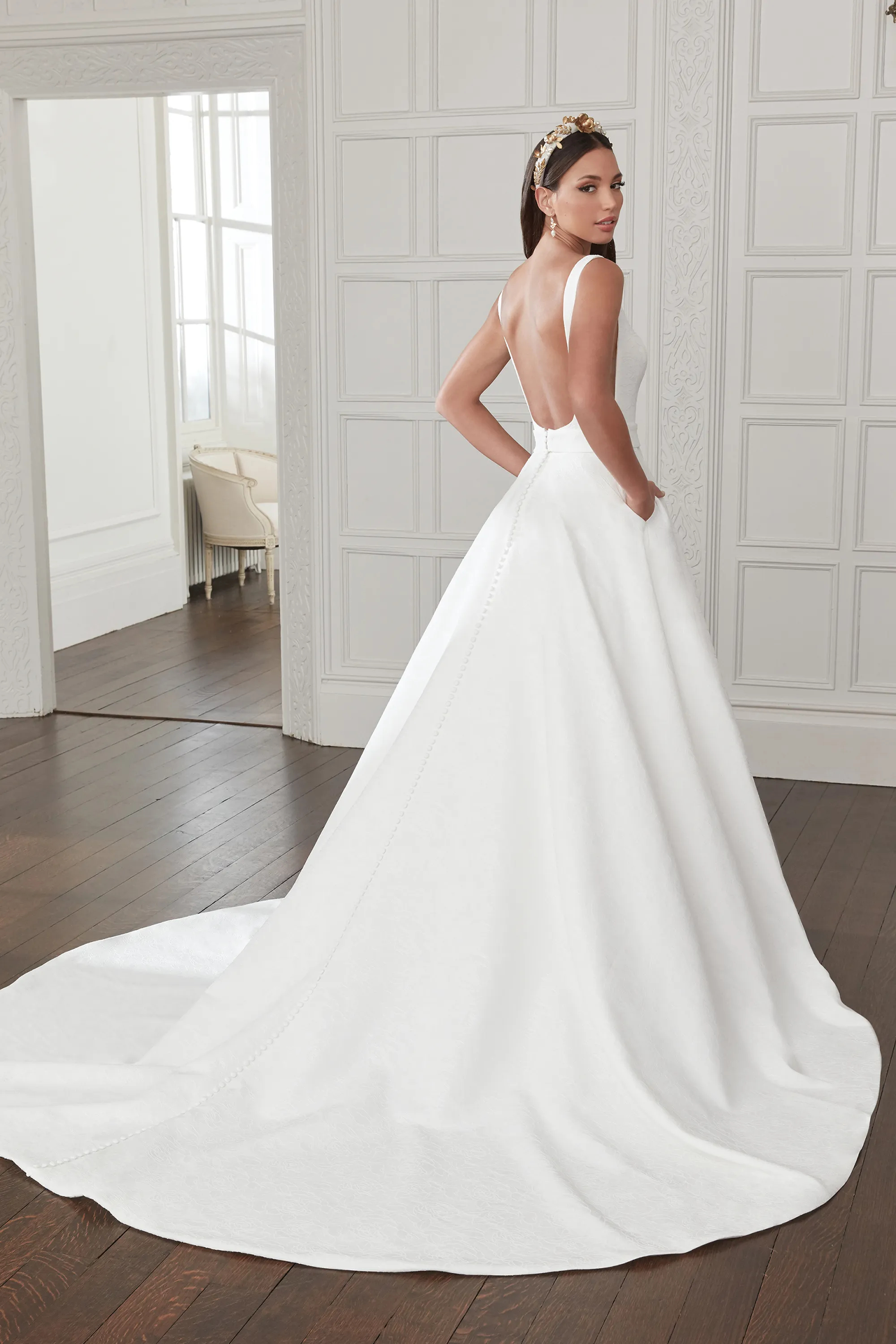 Classics Ball Gown Square Organza Tulle Wedding Dress With Pockets 44357