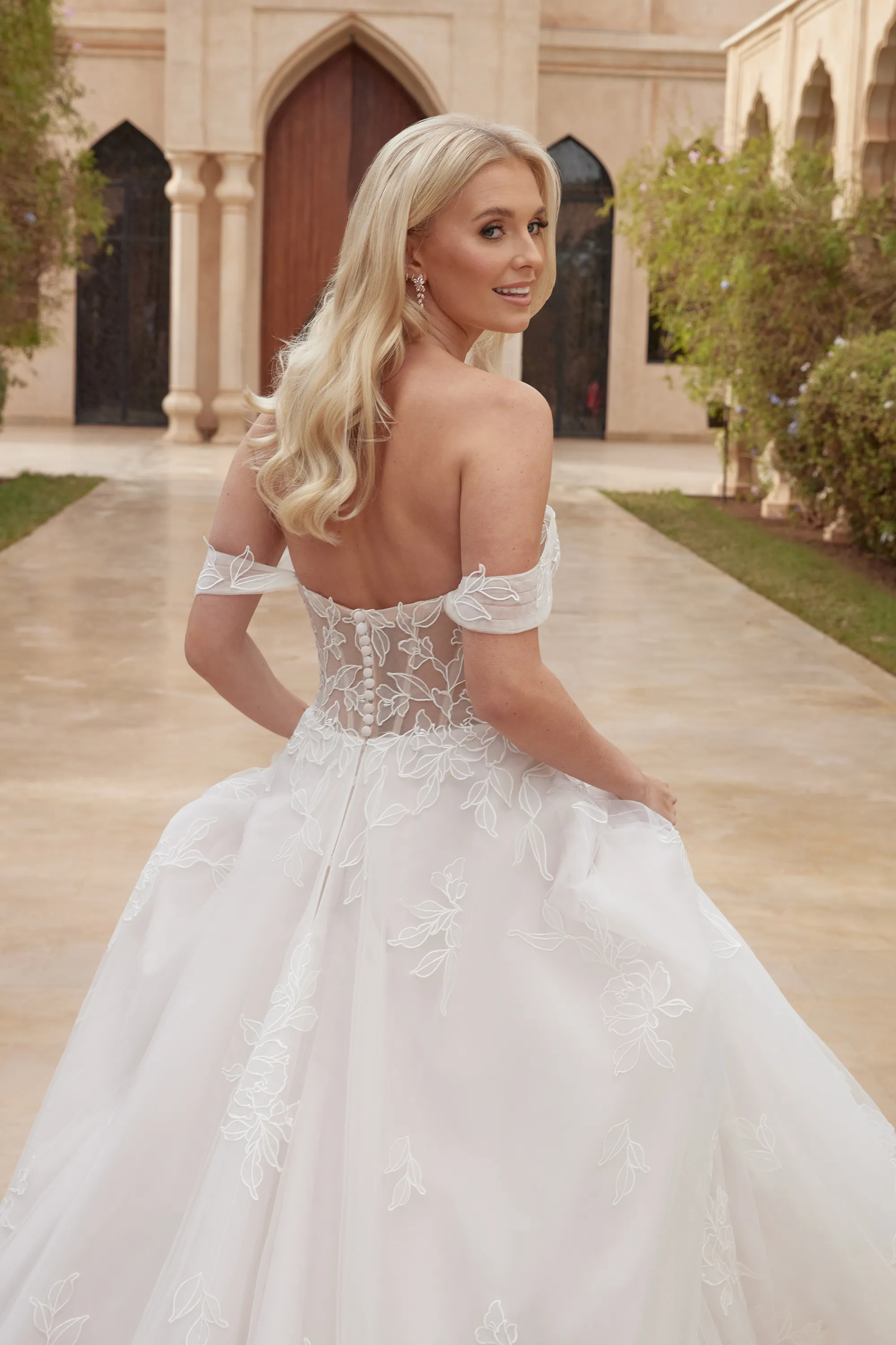 Ball Gown Sweetheart Off the Shoulder Organza Tulle Wedding Dress 44435