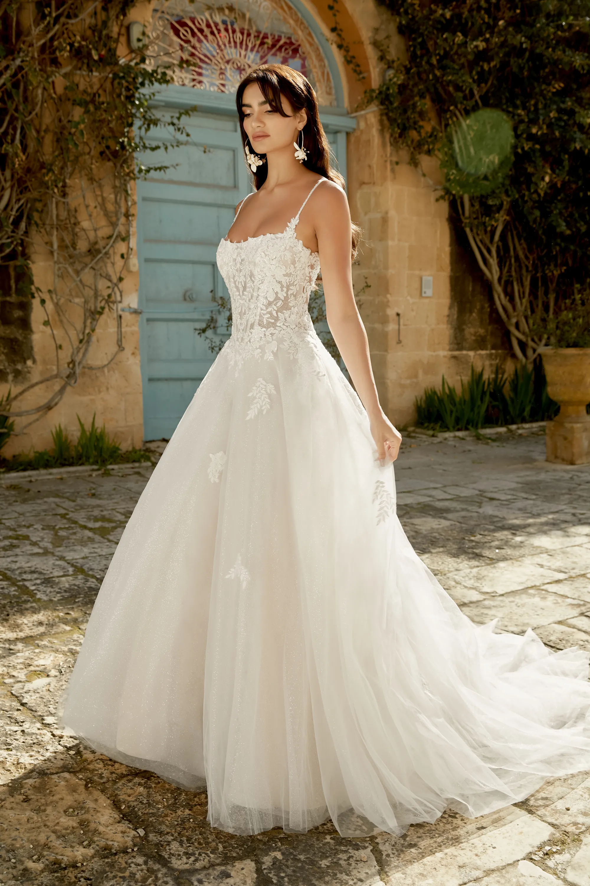Enchanting A-Line Square Tulle Chapel Wedding Dress 44487