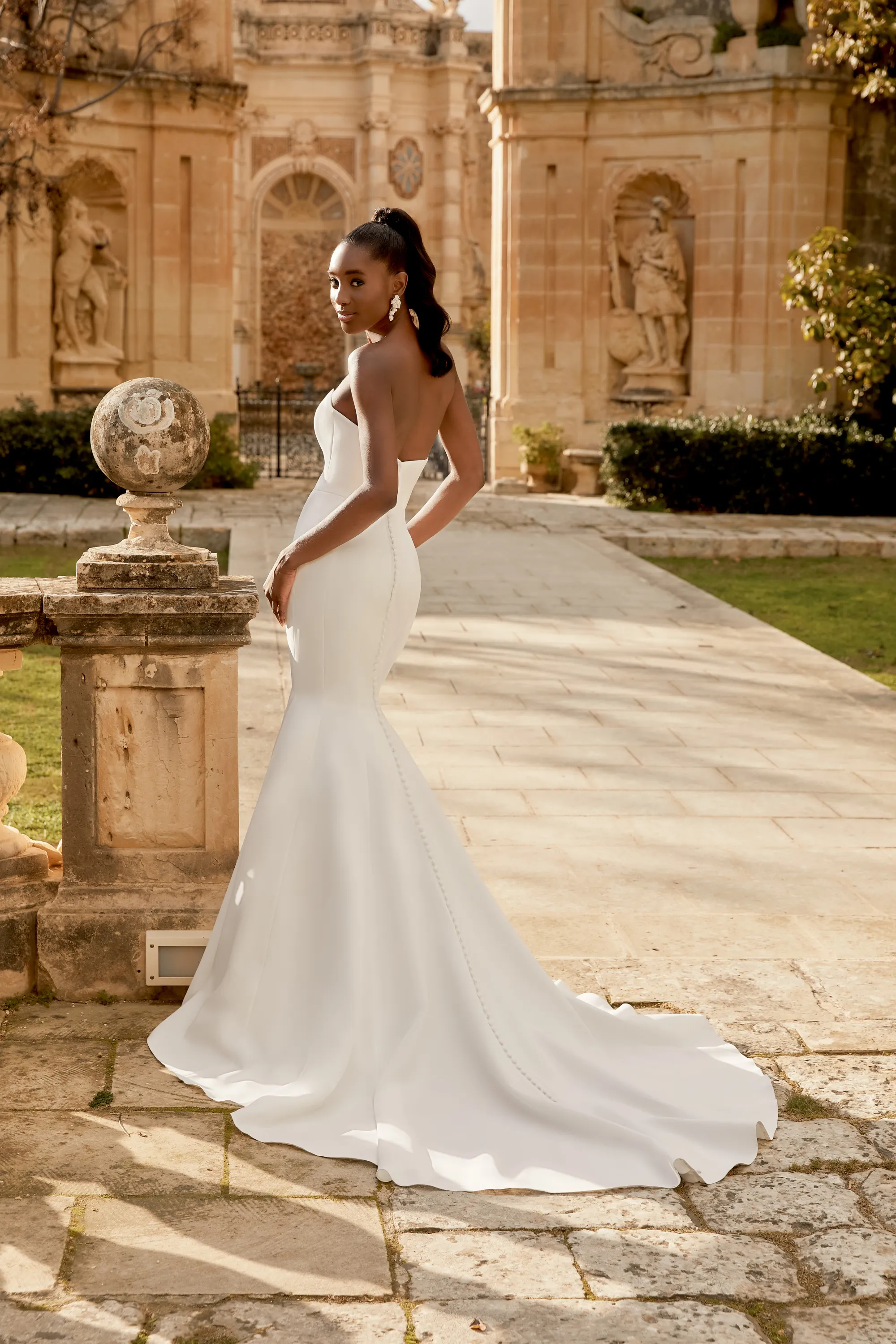 Graceful Mermaid Sweetheart Satin Chapel Wedding Dress 44496