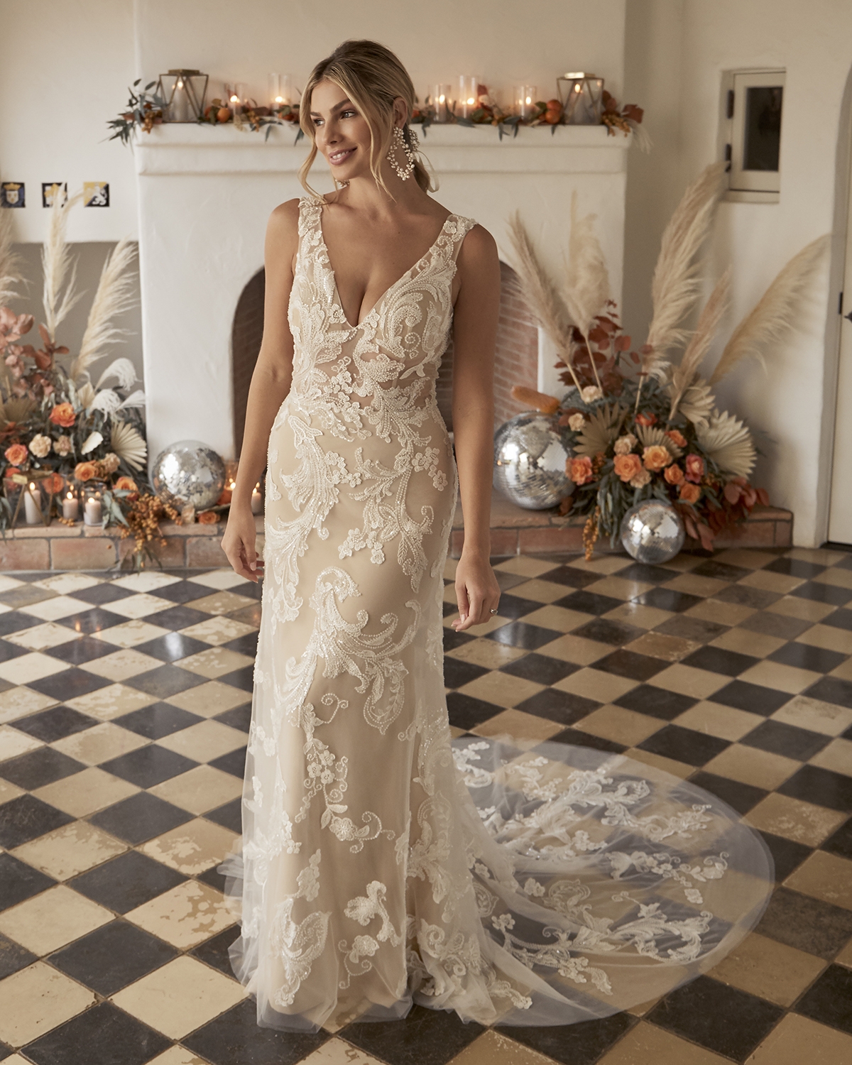 Glamorous Boho A-Line Floral Lace Appliques V-Back Wedding Dress #BL345