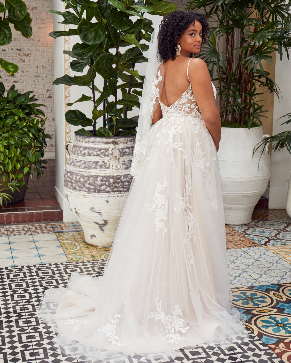 A-Line Plunging V-Neck Spaghetti Straps Lace Appliques Wedding Dress #BL354