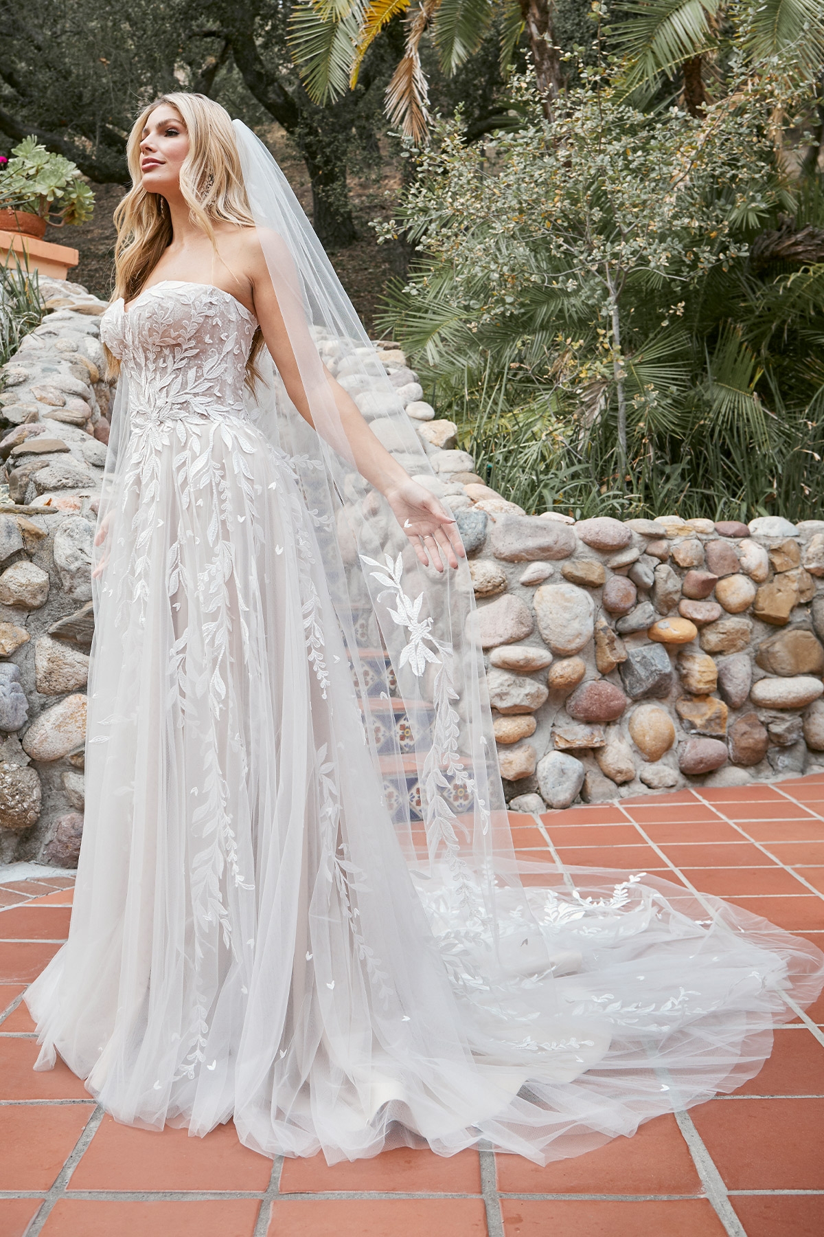Modern Boho A-Line Strapless Sweetheart Floral Lace Wedding Dress #BL360