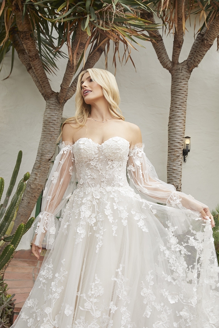 A-Line Strapless Sweetheart Lace Appliques Wedding Dresss #BL380