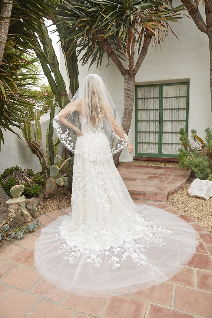 A-Line Strapless Sweetheart Lace Appliques Wedding Dresss #BL380