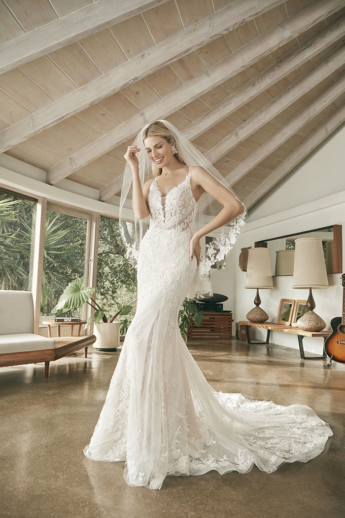 Elegance Fit And Flare Plunging V-Neck Lace Wedding Dress #BL393