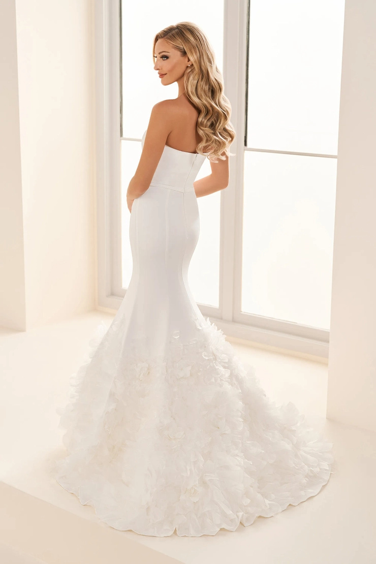 Elegant Fit and Flare Strapless Sweetheart Wedding Dress #E2537