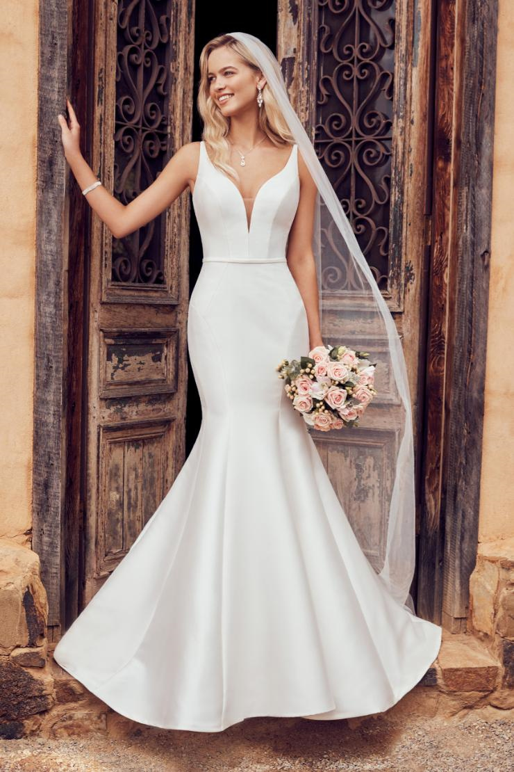 Simple Fit And Flare Gown With Plunging V-Neck #Y22063