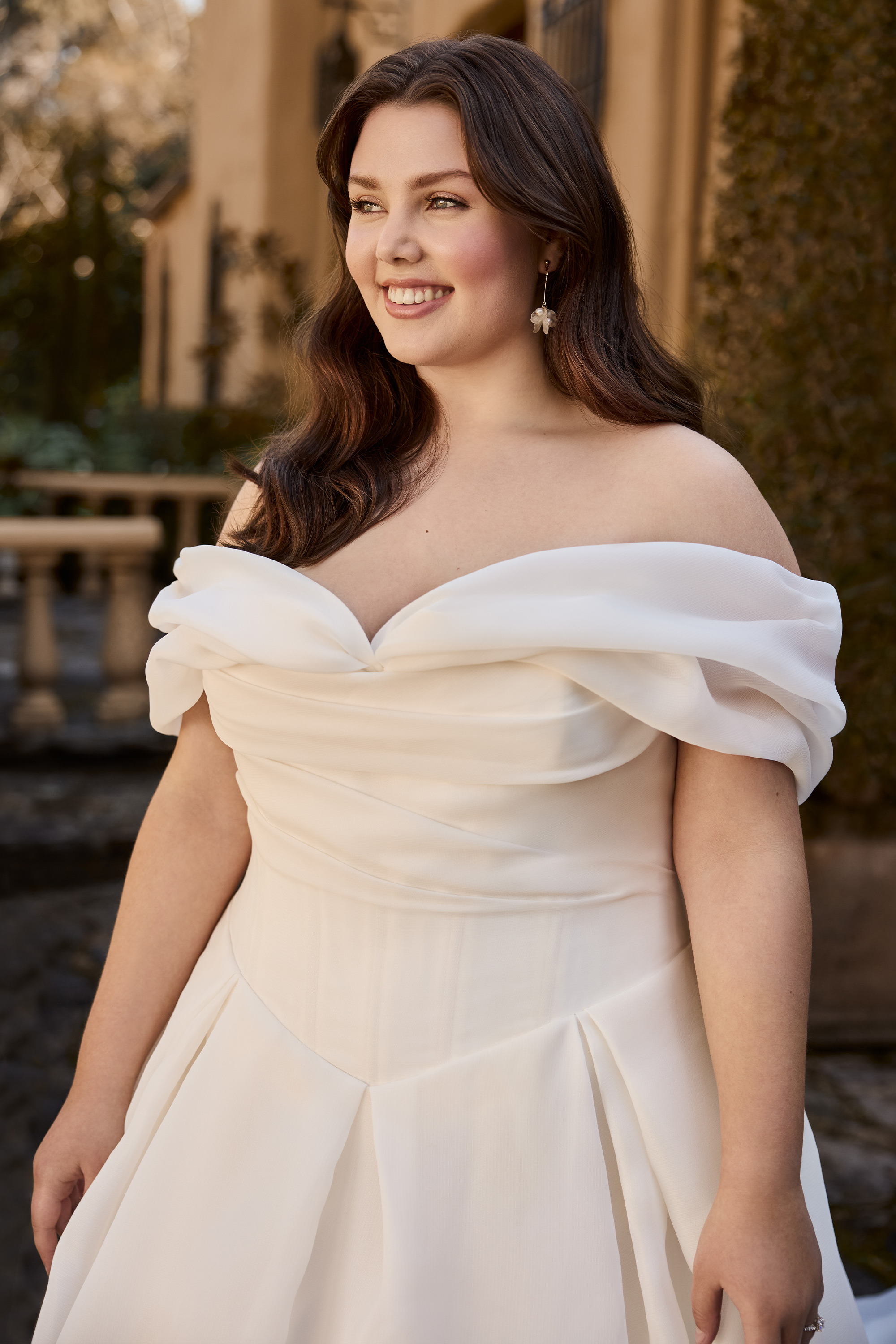 Fairytale Wedding Dress with Off-Shoulder Straps | Style Y3145