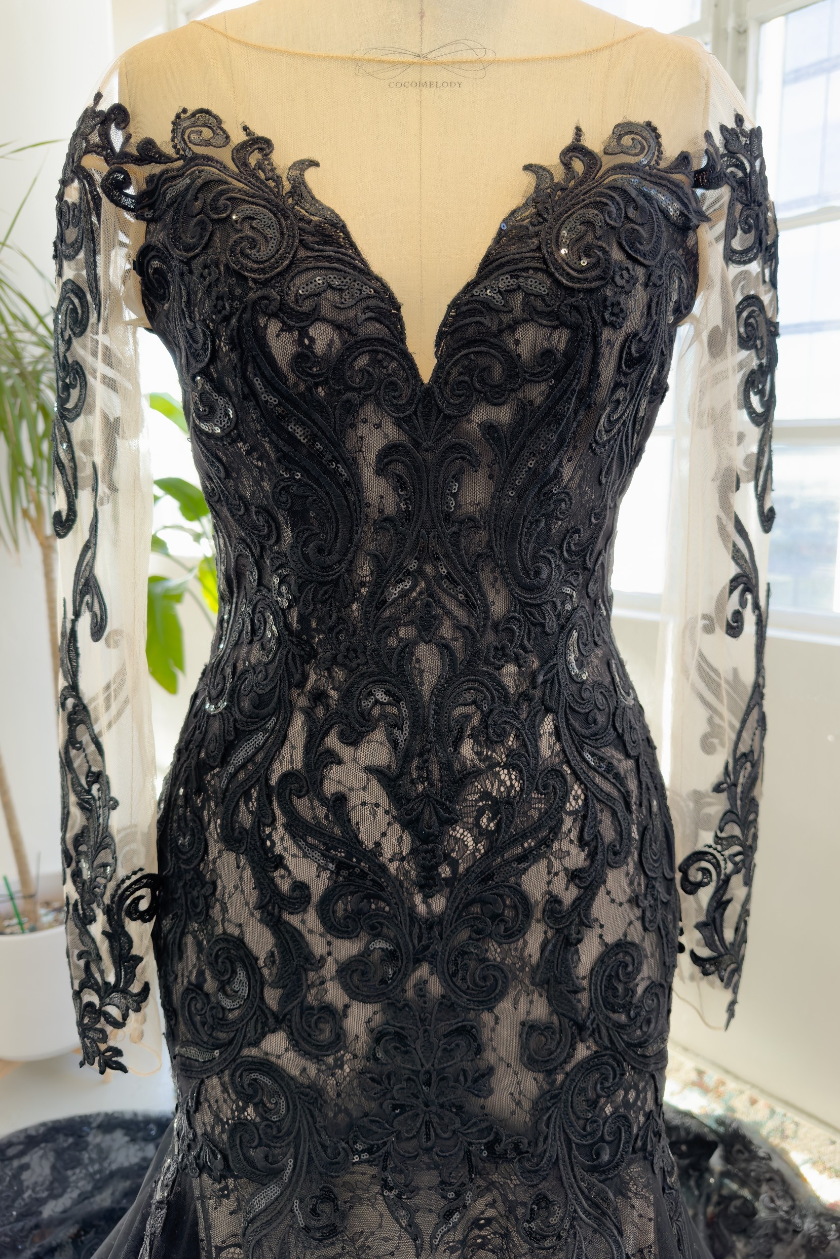 Trumpet-Mermaid Chapel Train Lace Tulle Wedding Dress CW3009