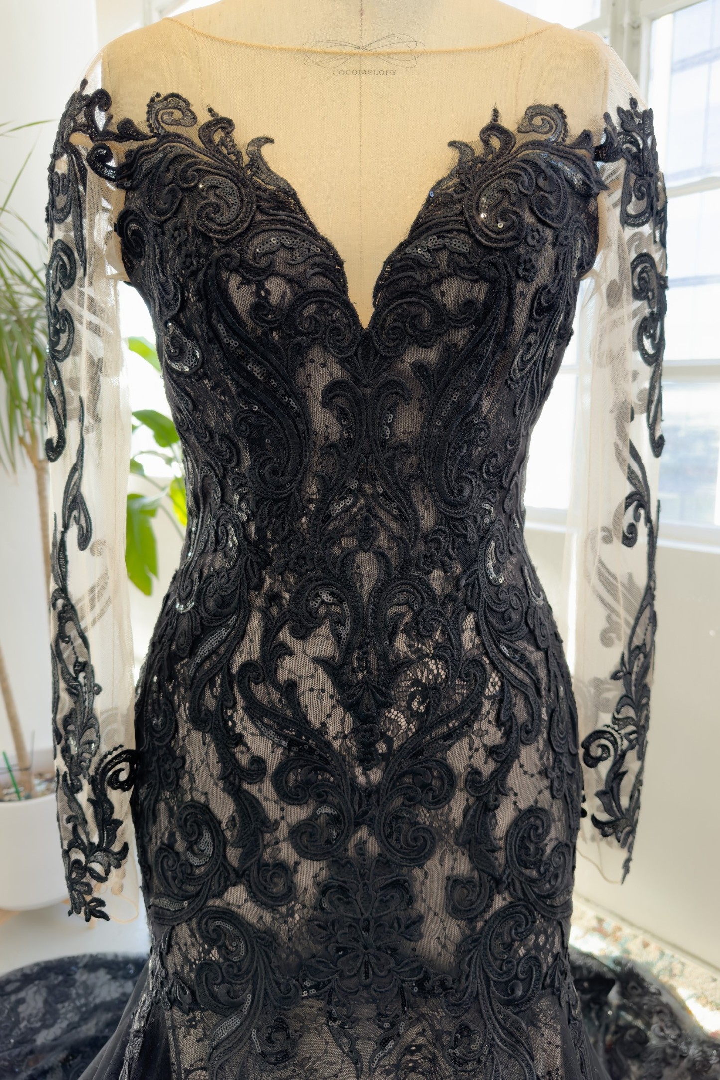 Trumpet-Mermaid Chapel Train Lace Tulle Wedding Dress CW3009