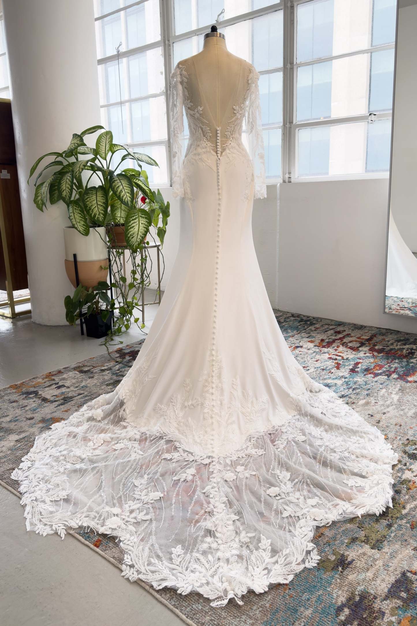 Trumpet-Mermaid Chapel Train Lace Wedding Dress