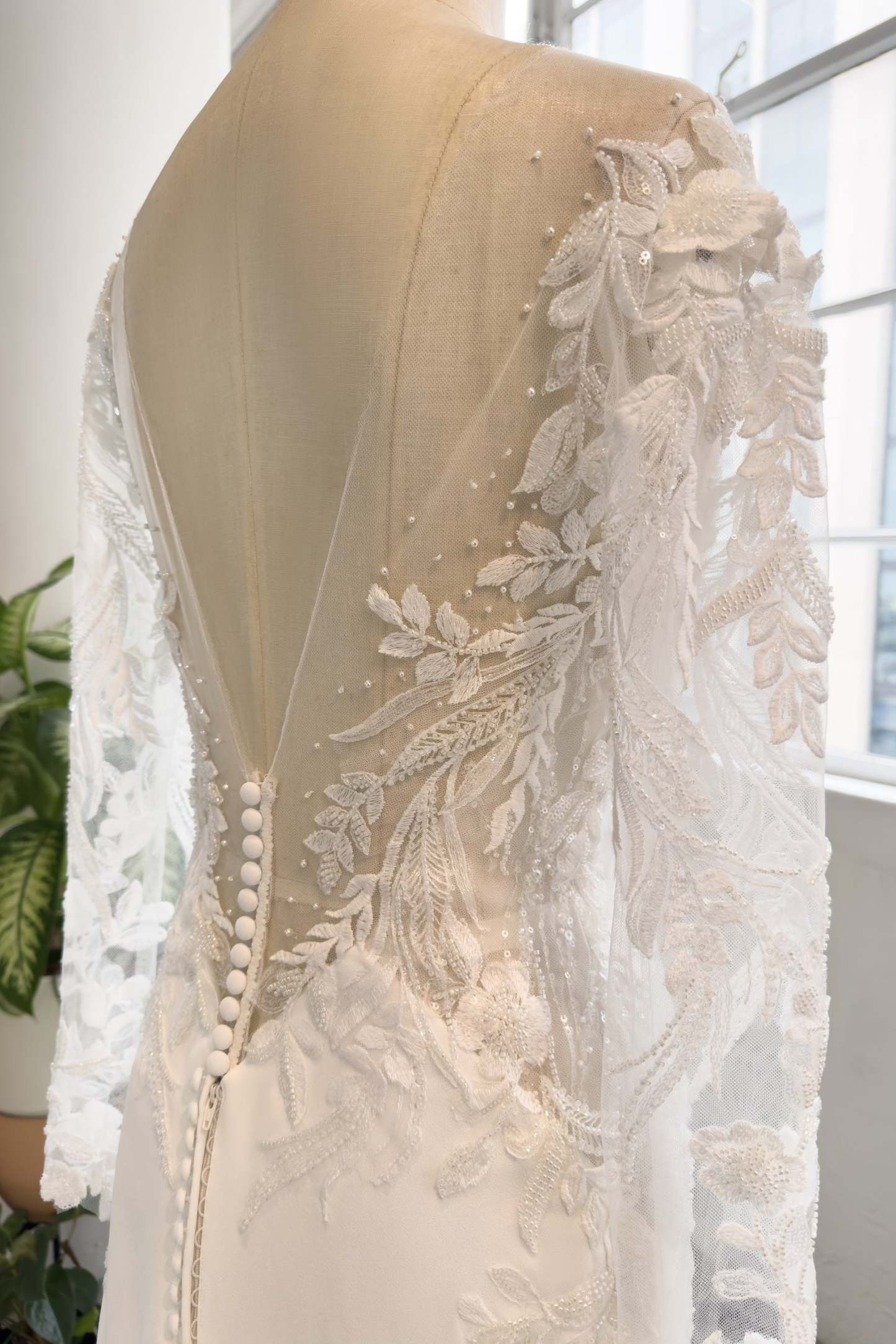 Trumpet-Mermaid Chapel Train Lace Wedding Dress