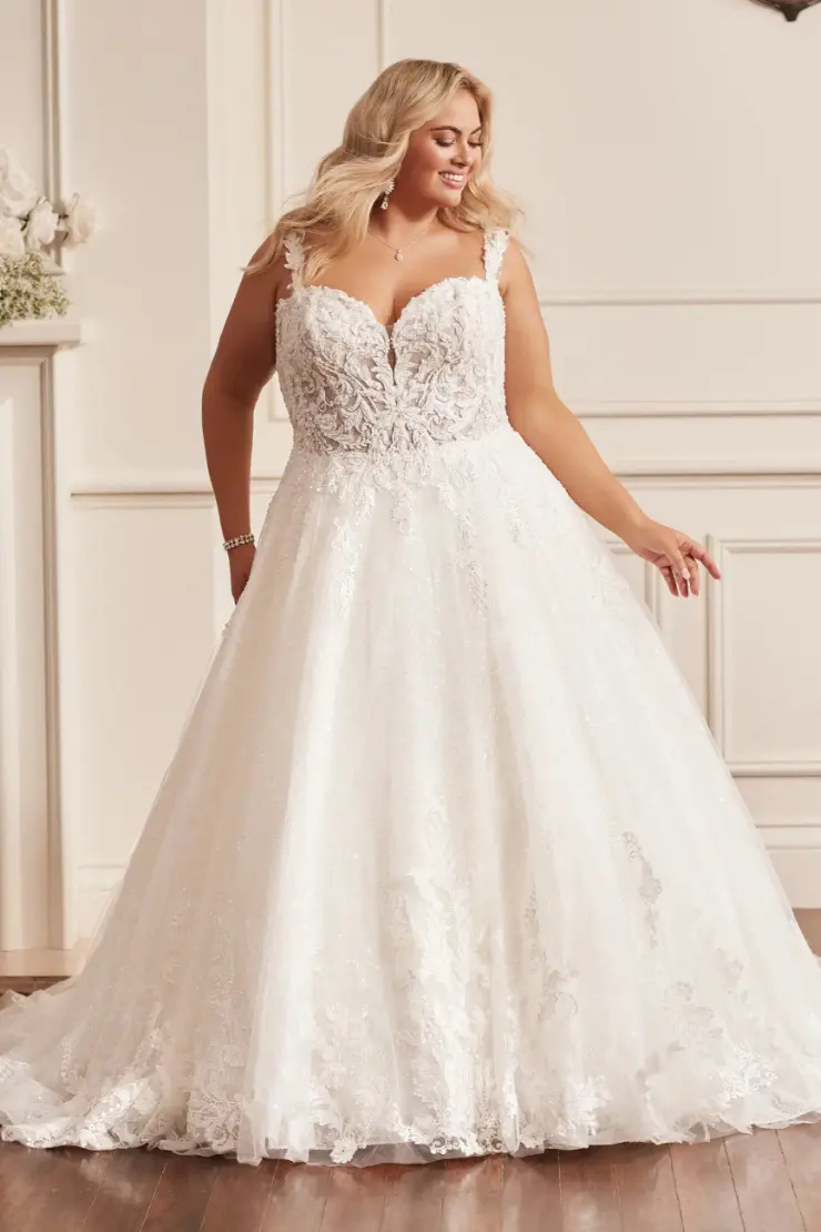 Romantic Sweetheart-Neckline Lace Ballgown #ST2226