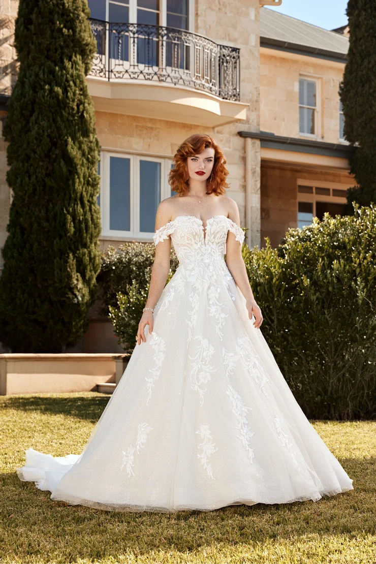 Royal Wedding Ballgown With Off-Shoulder Straps # ST617