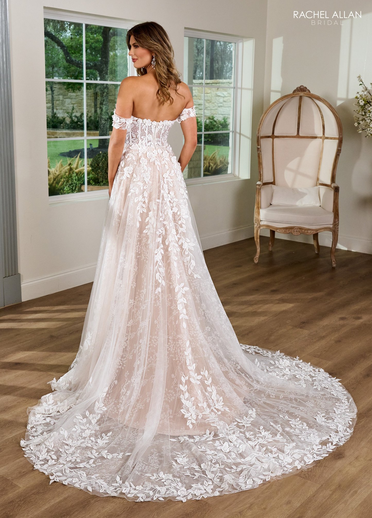 A-Line Sweetheart Floral Appliques Wedding Dress With Detachable Puff Sleeves RB4189