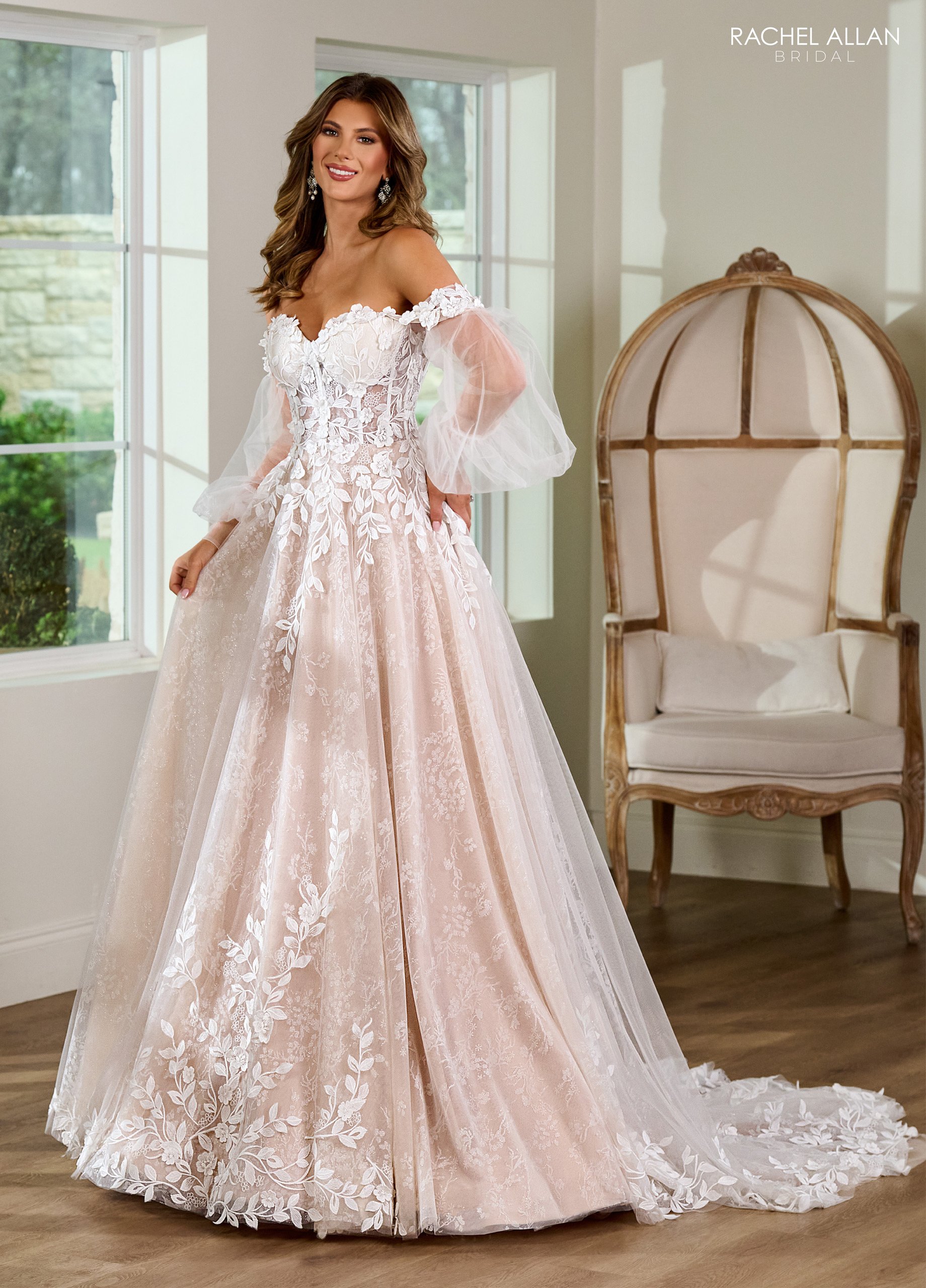 A-Line Sweetheart Floral Appliques Wedding Dress With Detachable Puff 