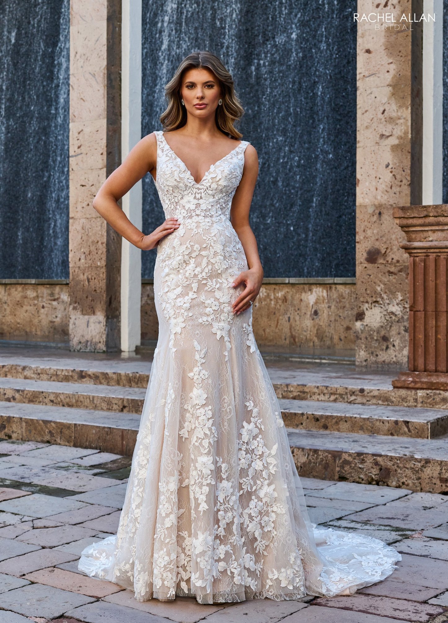 Stunning Mermaid Deep V-Neck Floral Lace Embroidery Wedding Dress